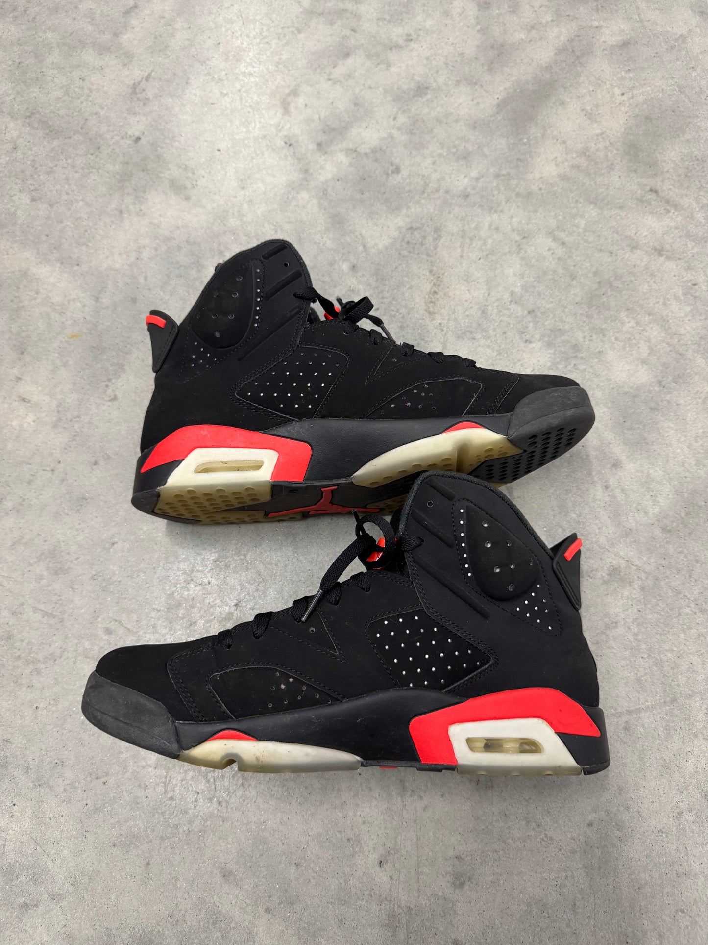 JORDAN 6 “ Infrared “