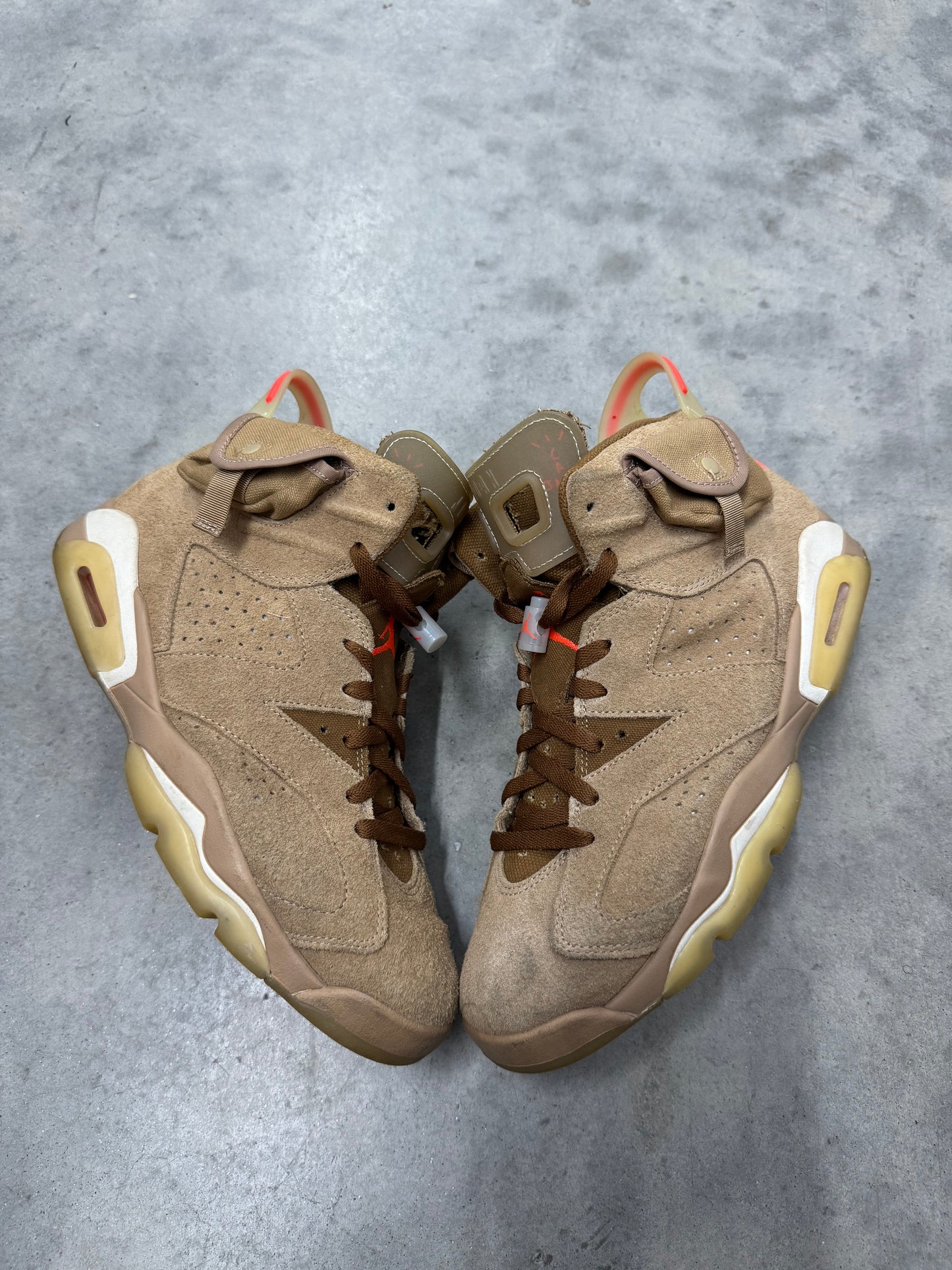 TRAVIS SCOTT JORDAN 6 “ British Khaki “