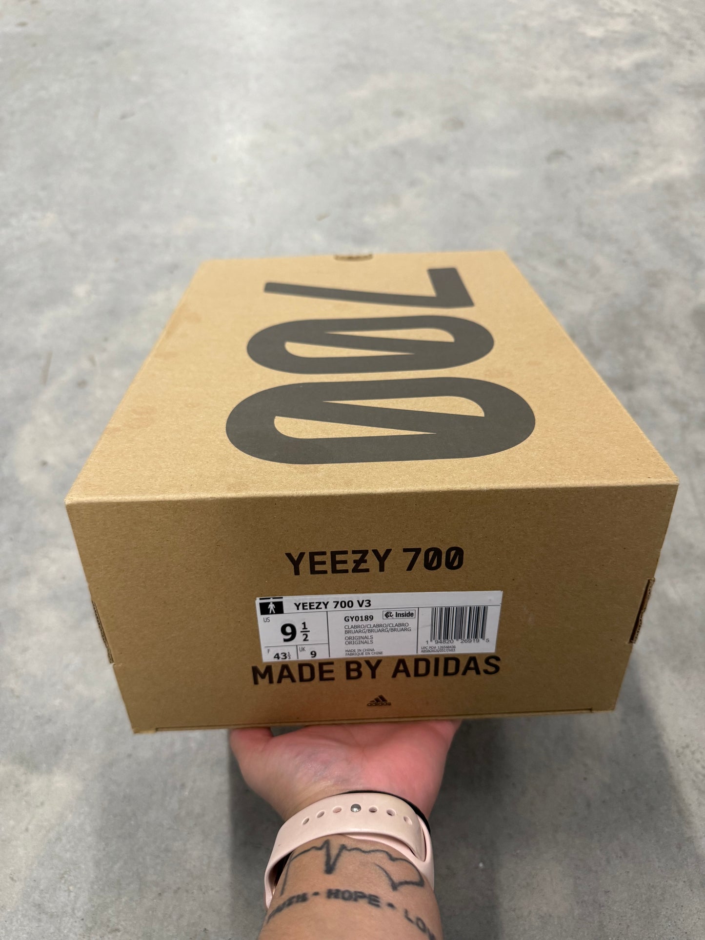 YEEZY 700 “ Clay Brown “