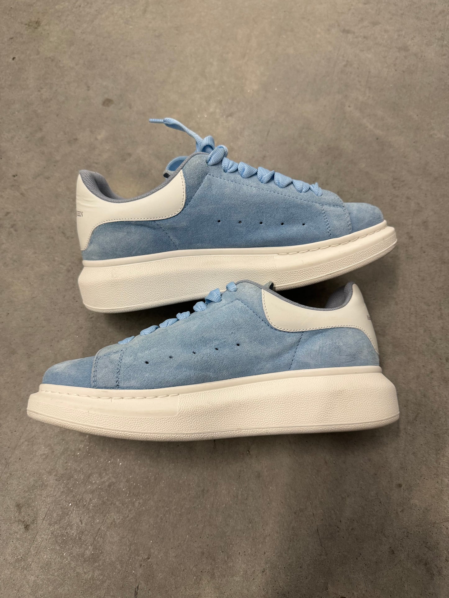 ALEXANDER MCQUEEN OVERSIZED SNEAKER “ Power Blue “