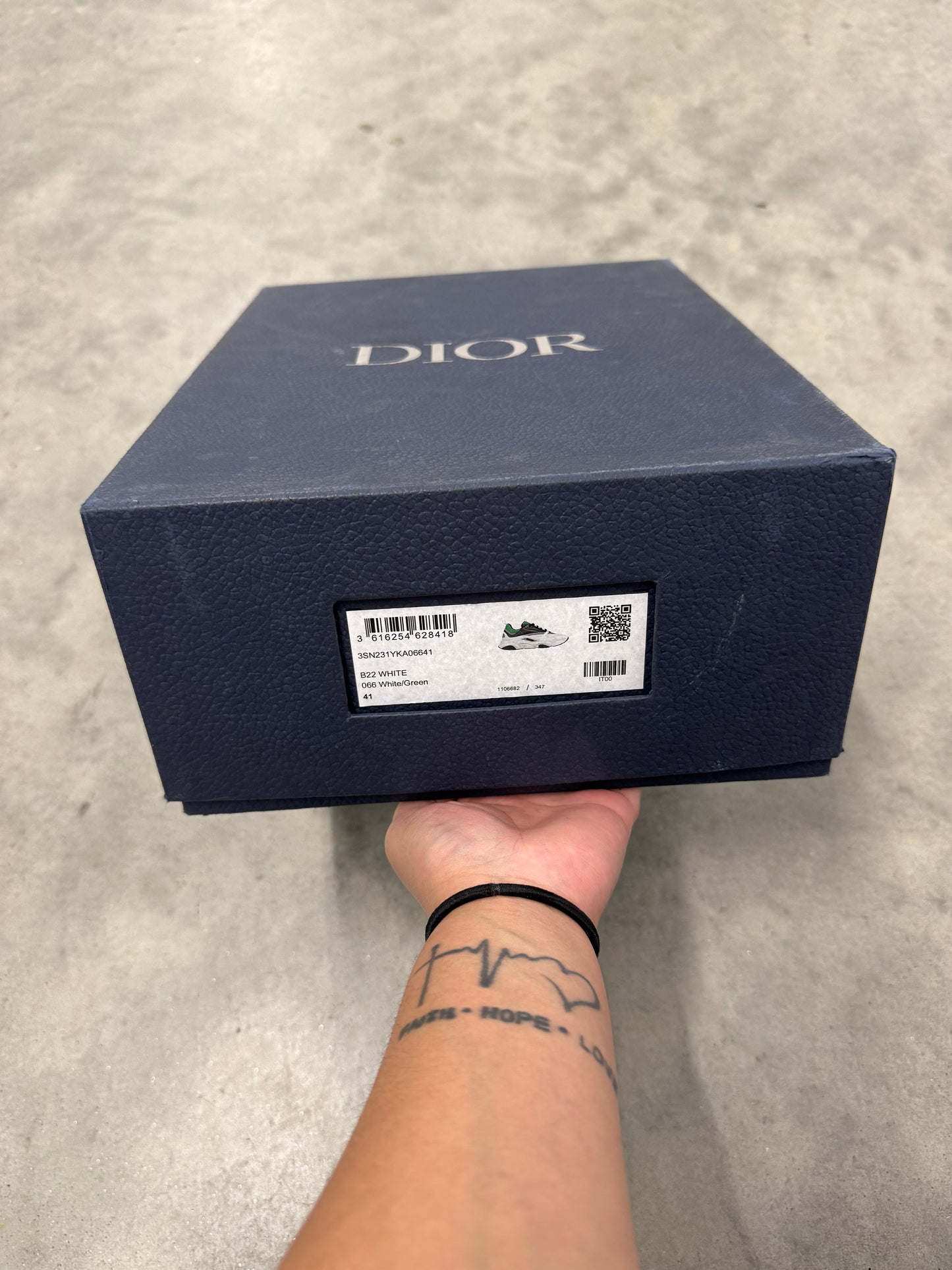 DIOR B22 “ White Green “