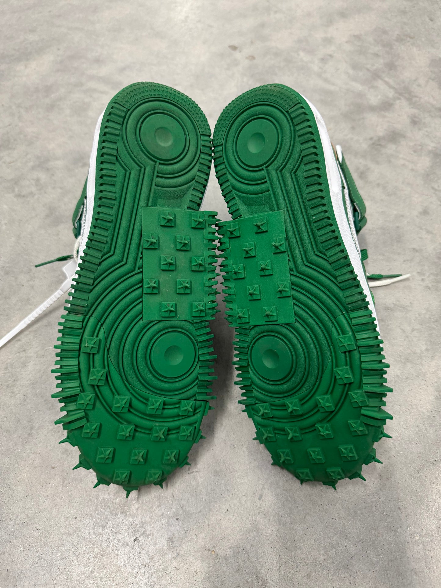 OFF-WHITE AIR FORCE 1 MID “ Pine Green “