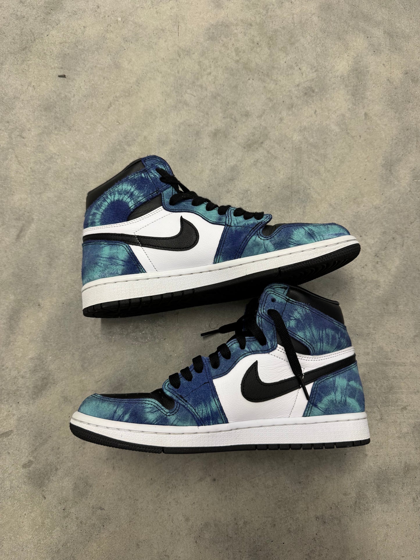 JORDAN 1 “ Tie-Dye “