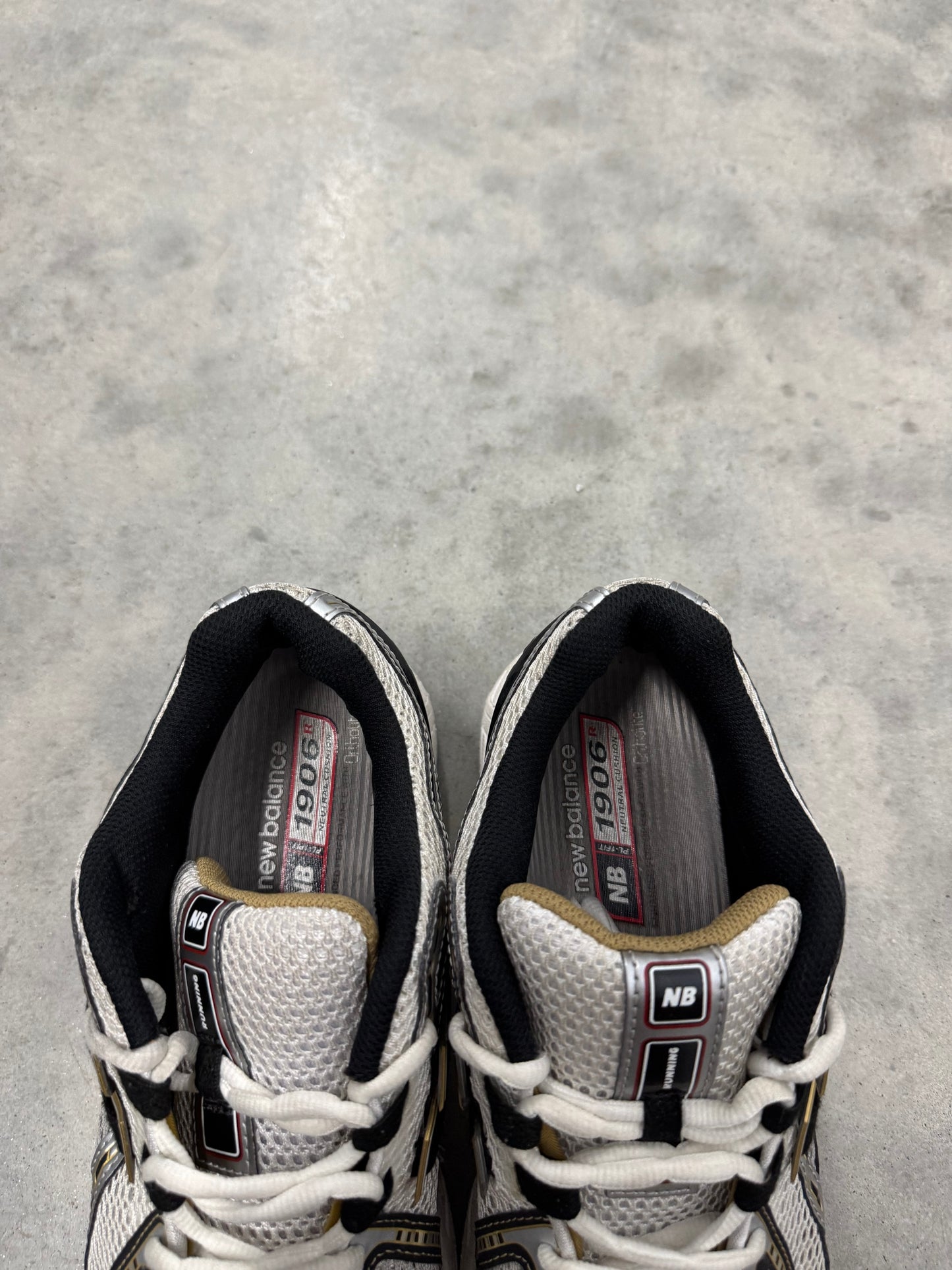 NEW BALANCE 1906R “ Metallic Silver Metallic Gold “