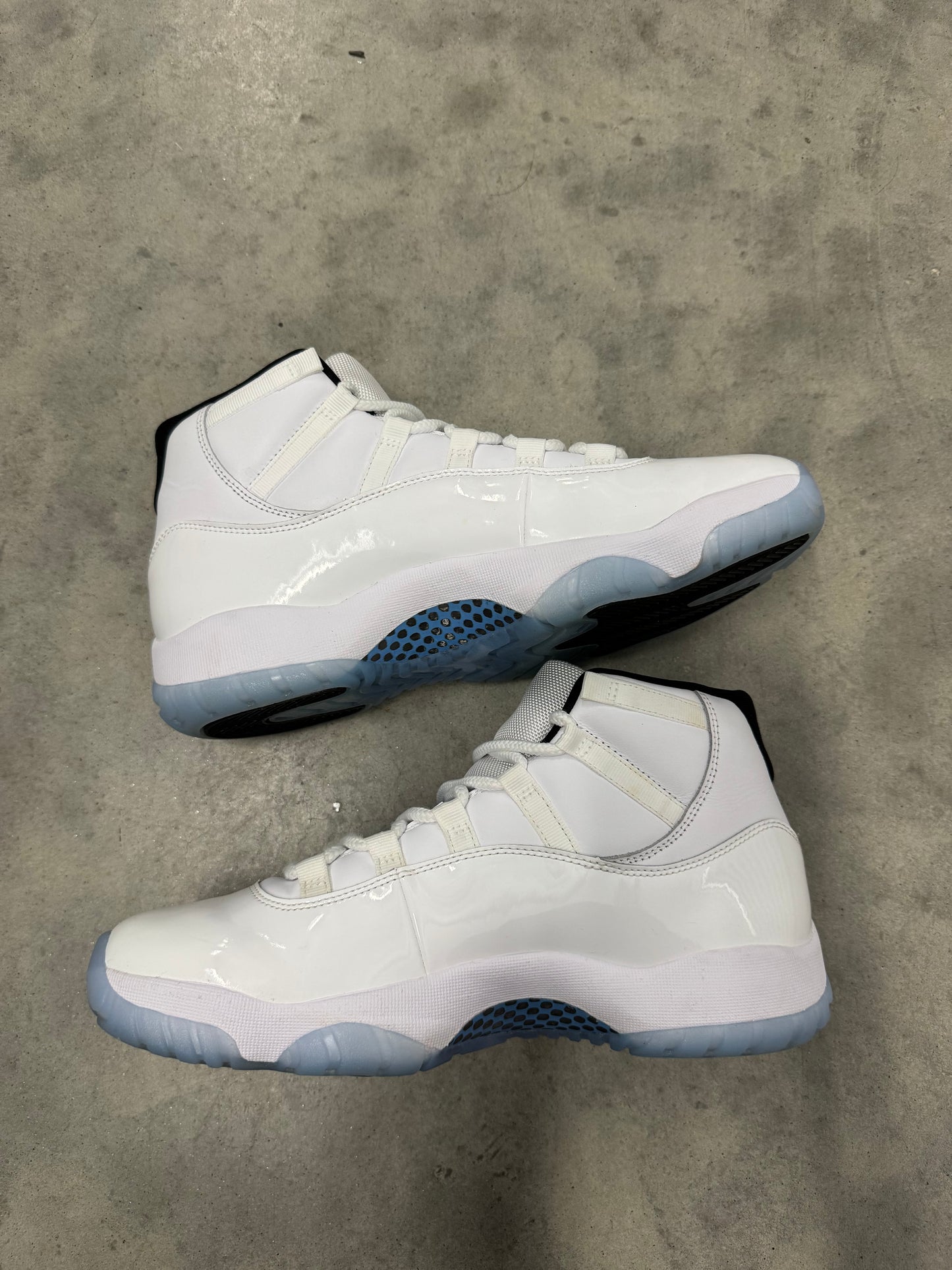 JORDAN 11 “ Legend Blue “