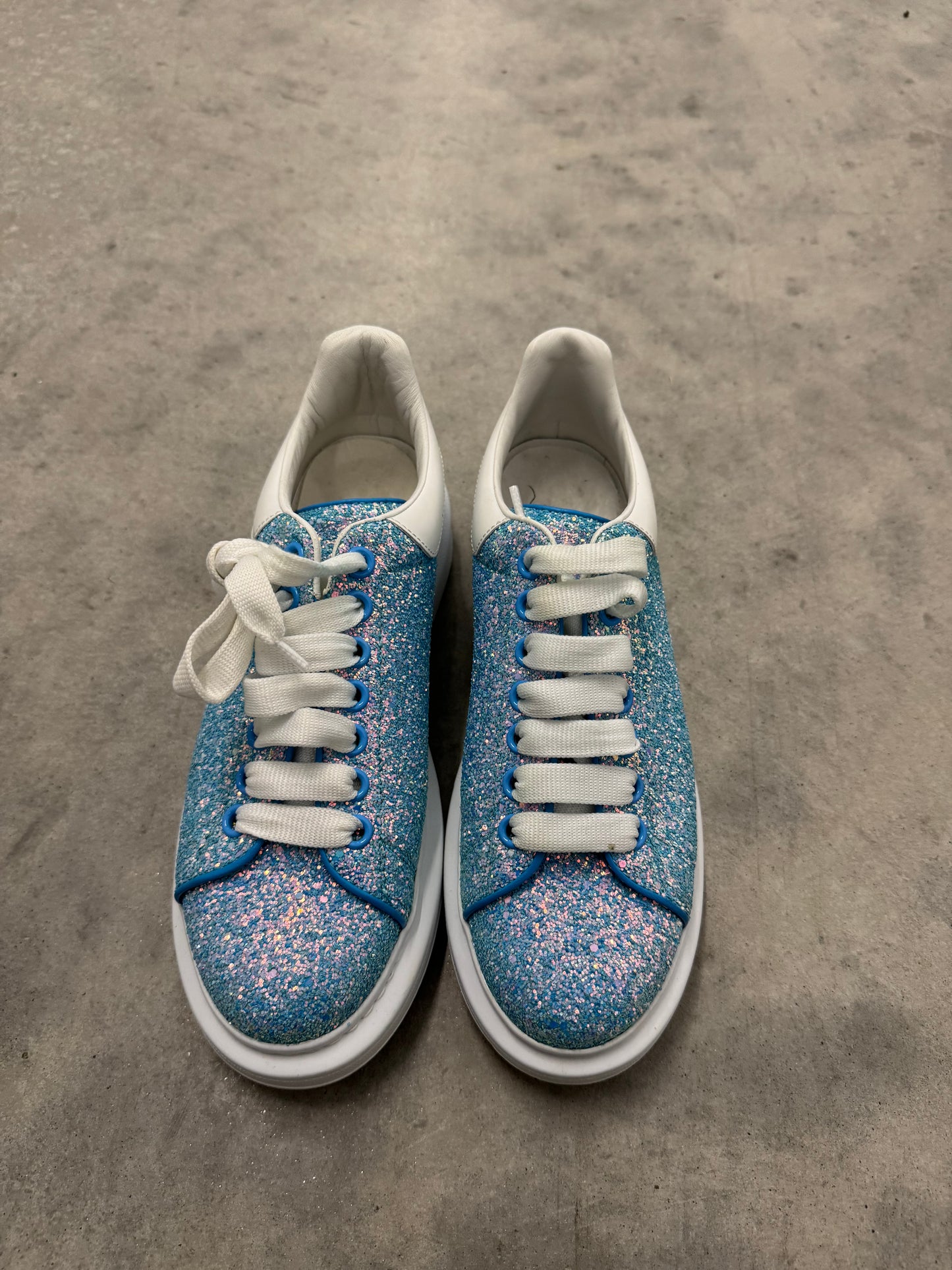 ALEXANDER MCQUEEN OVERSIZED SNEAKER “ Glitter Heavenly Blue “