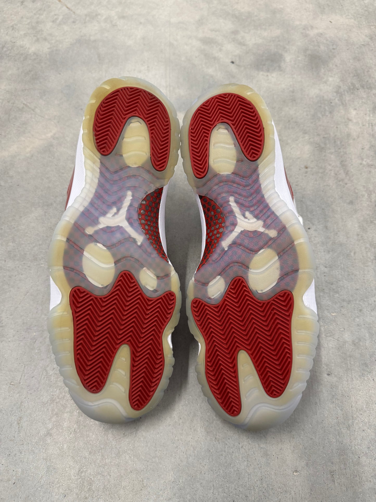 JORDAN 11 “ Cherry “
