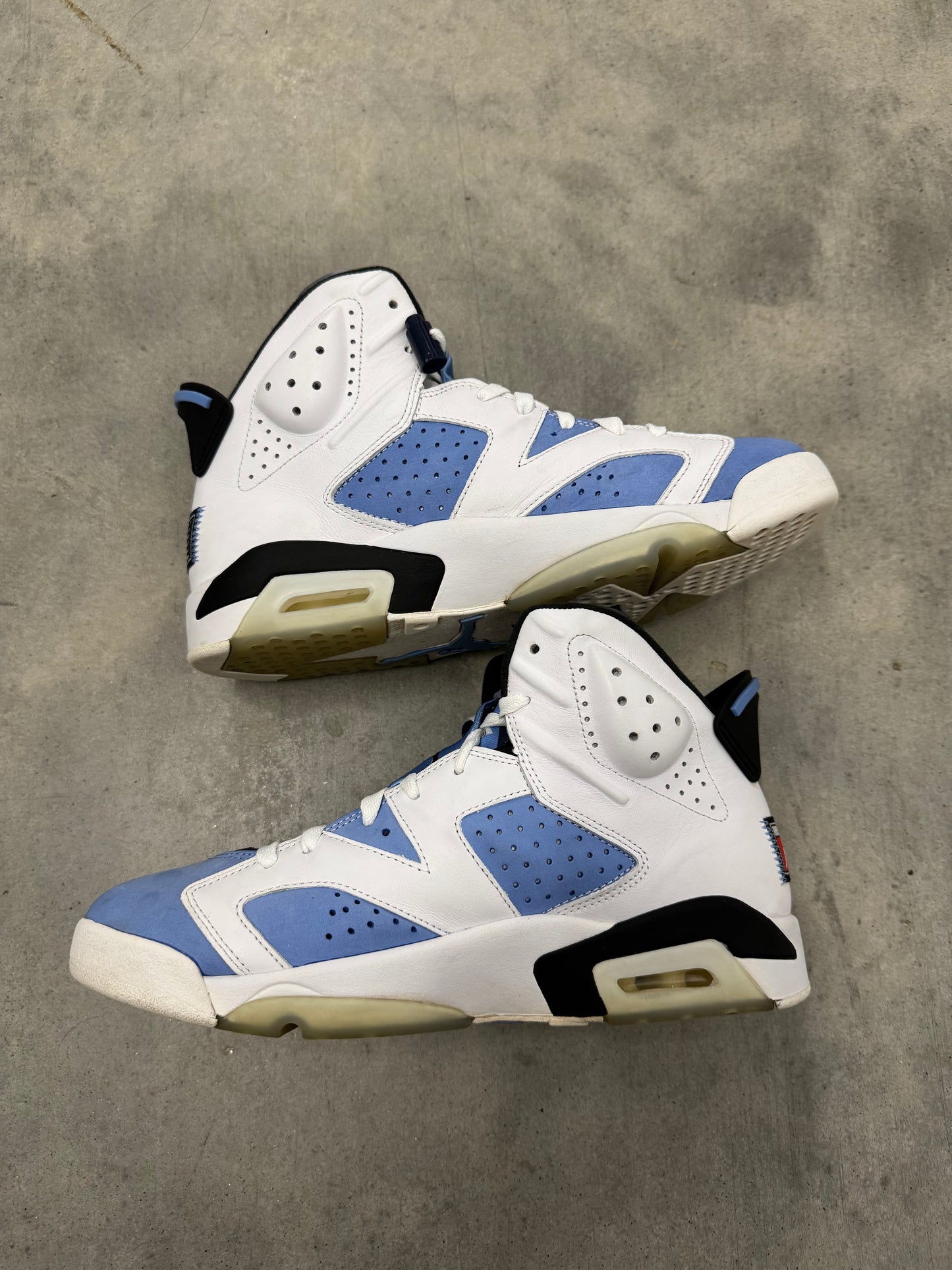 JORDAN 6 “ UNC home “