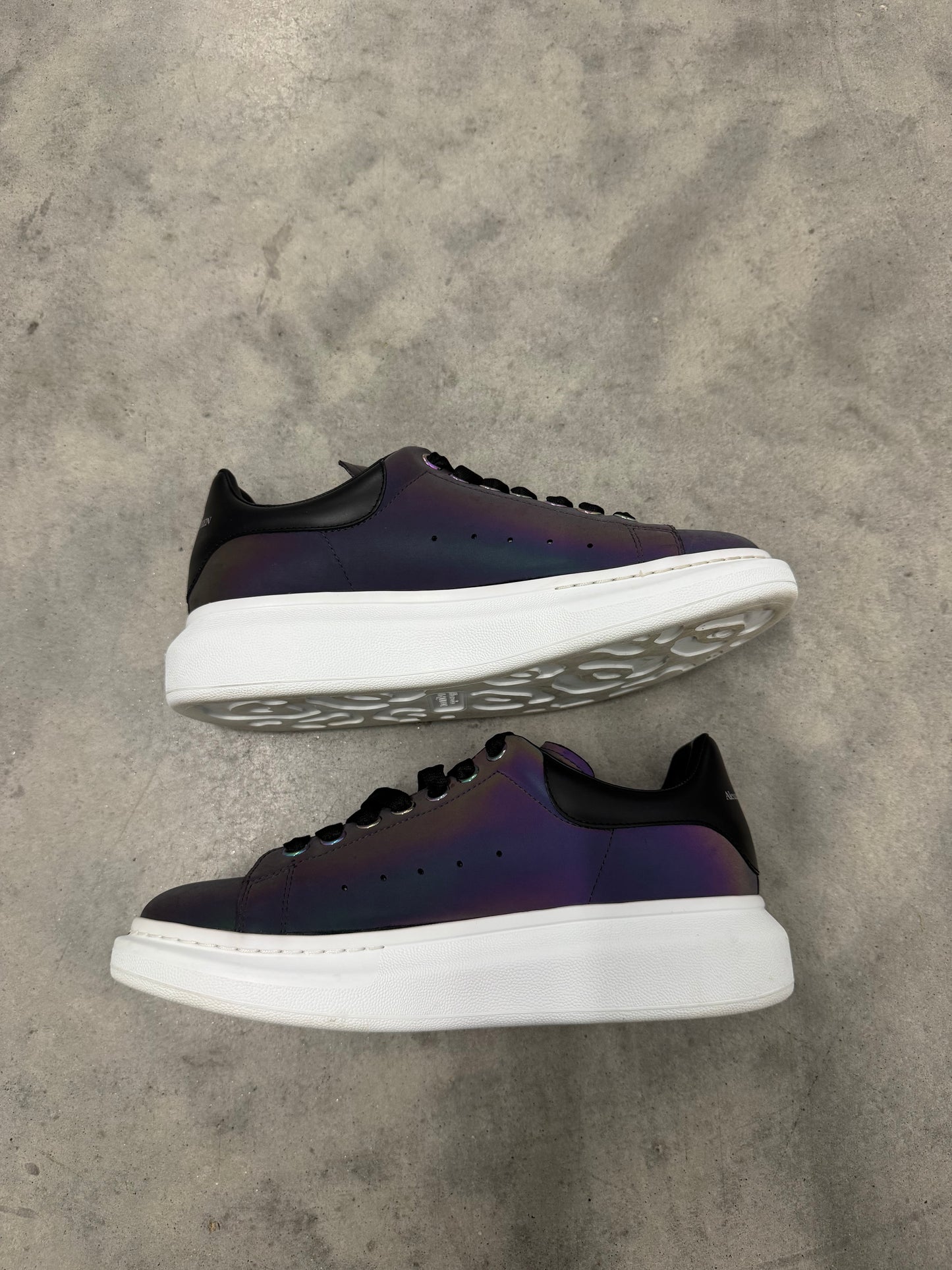 ALEXANDER MCQUEEN OVERSIZED SNEAKER “ Beetle Iridescent “