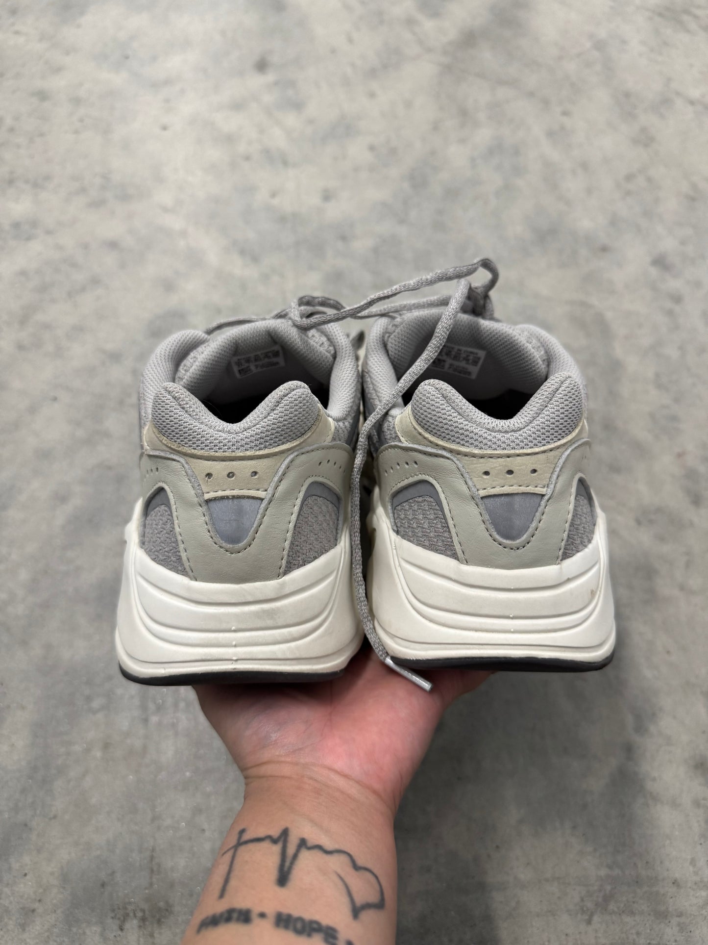 YEEZY 700 V2 “ Cream “