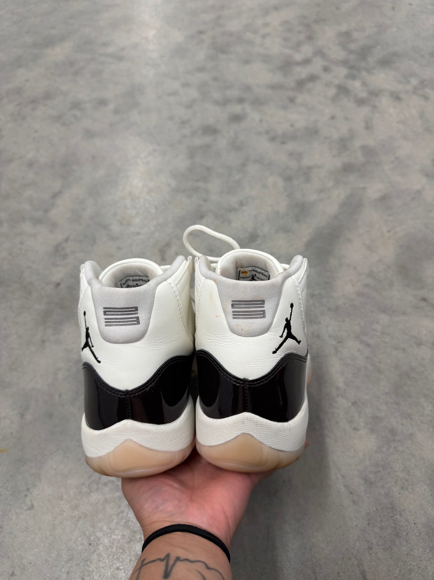 JORDAN 11 “ Neapolitan “
