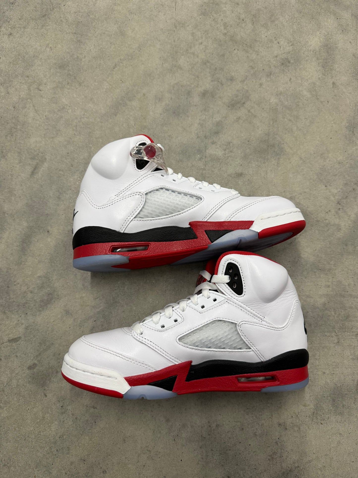 JORDAN 5 “ Fire Red “
