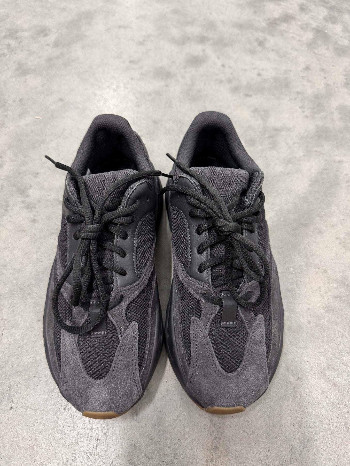 ADIDAS YEEZY BOOST 700 “ Utility Black “