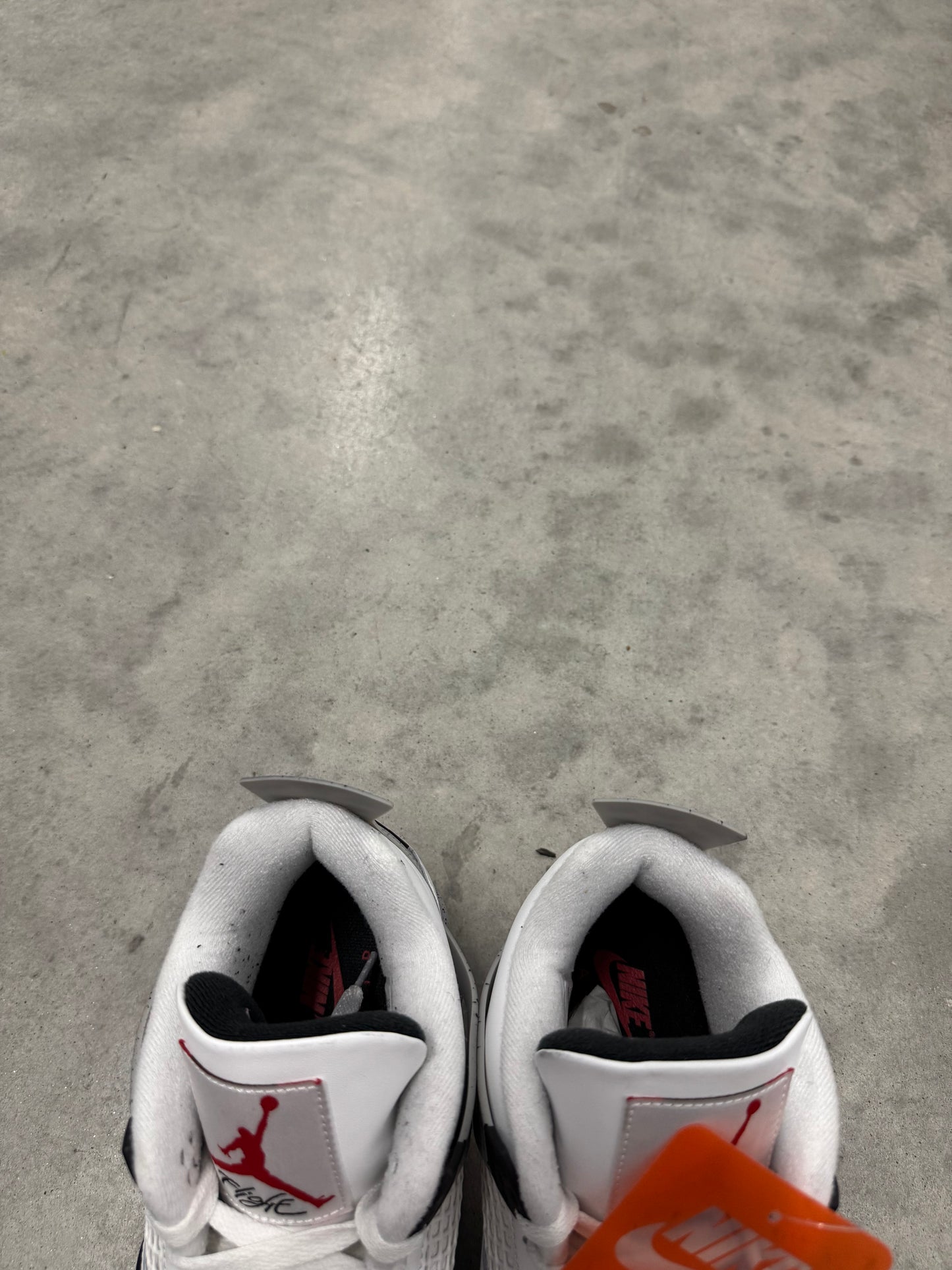 JORDAN 4 “ White Cement “