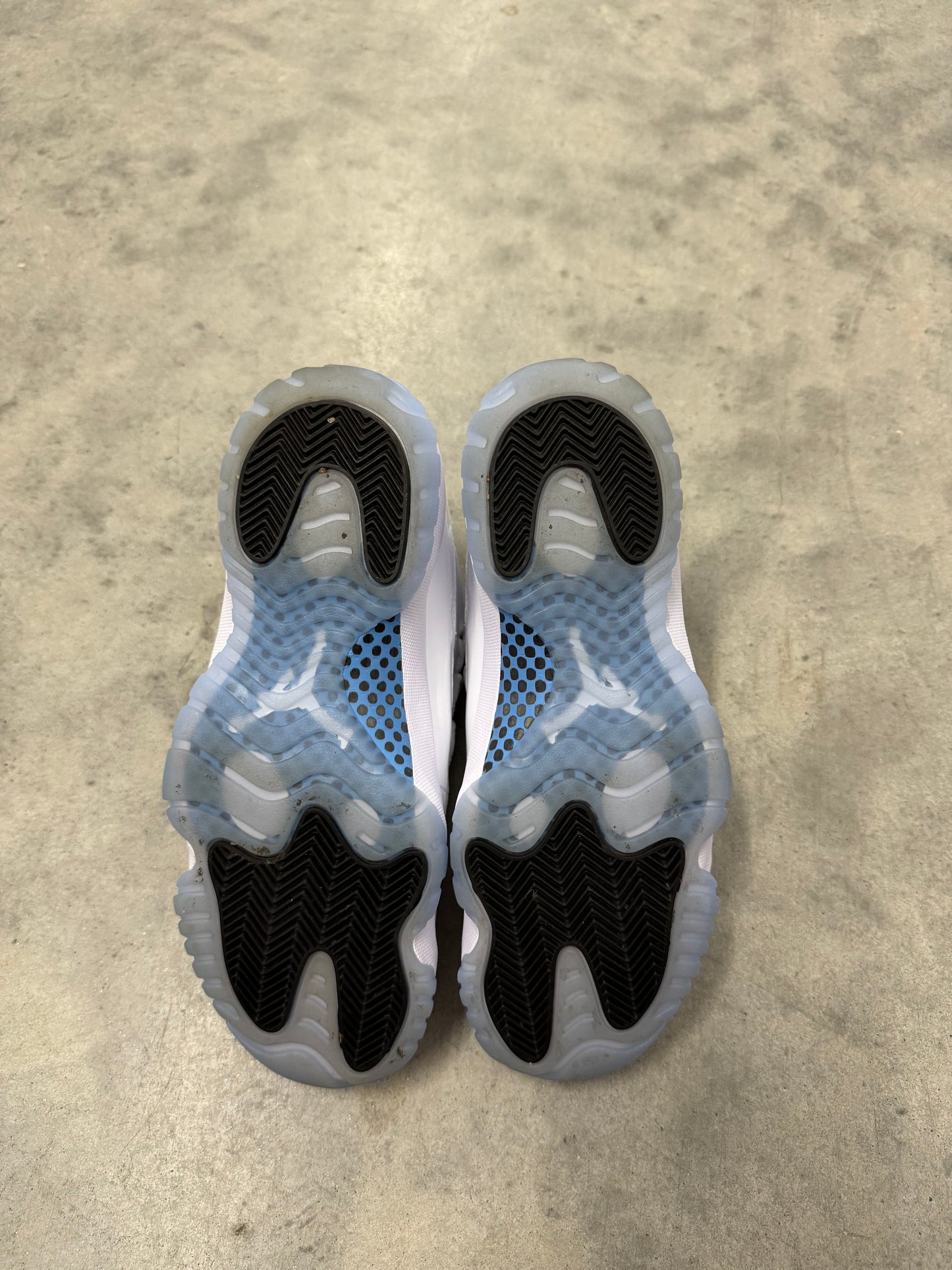 JORDAN 11 “ Legend Blue “