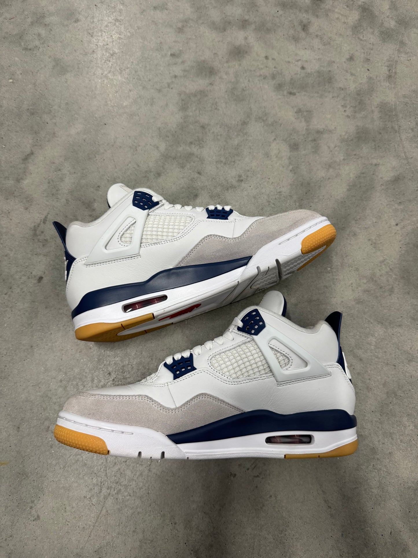 NIKE SB JORDAN 4 “ Navy “