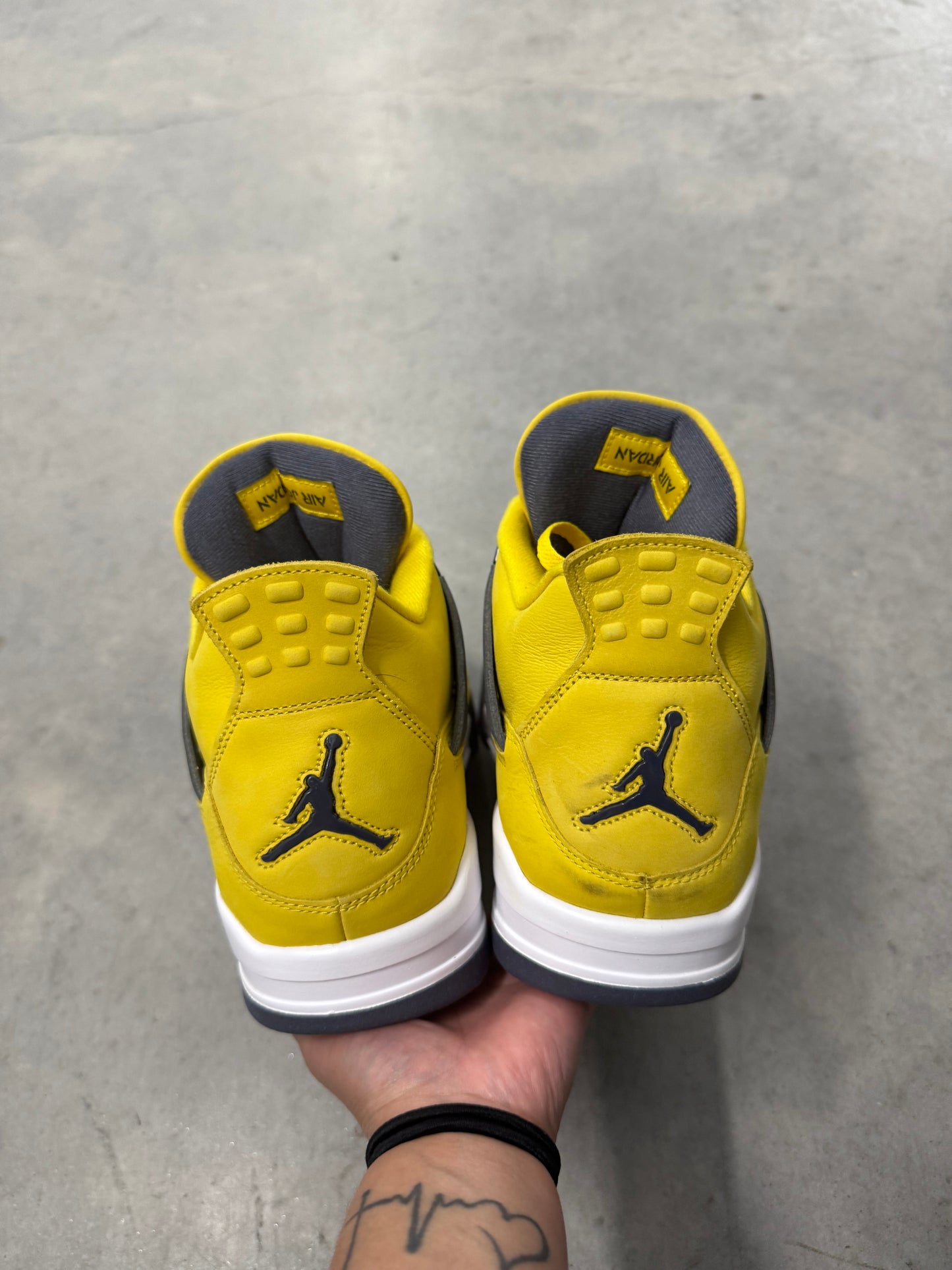 JORDAN 4 “ Lighting “