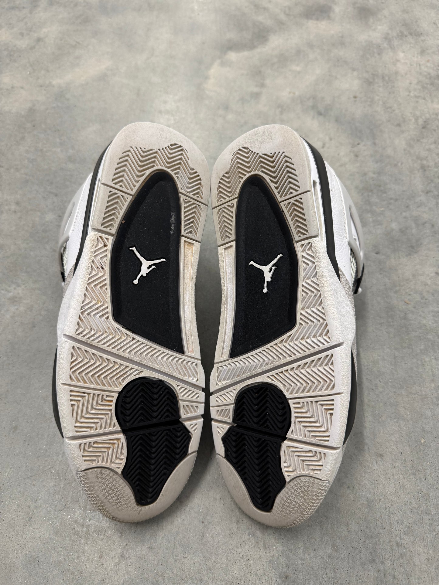 JORDAN 4 “ Military Black “
