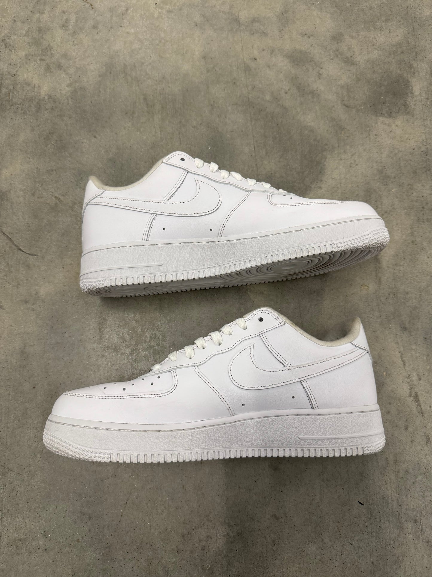 AIR FORCE SUPREME LOW “ Box-Logo White “