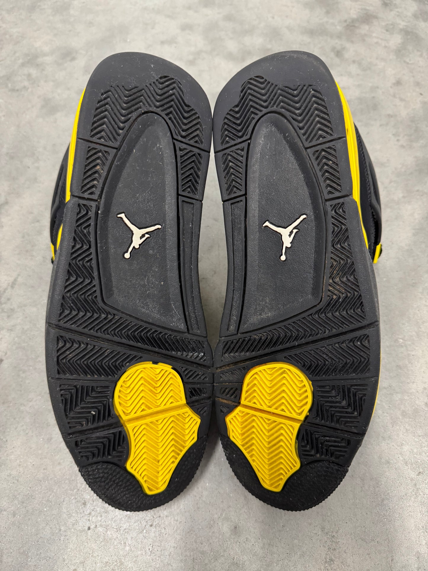 JORDAN 4 “ Thunder “