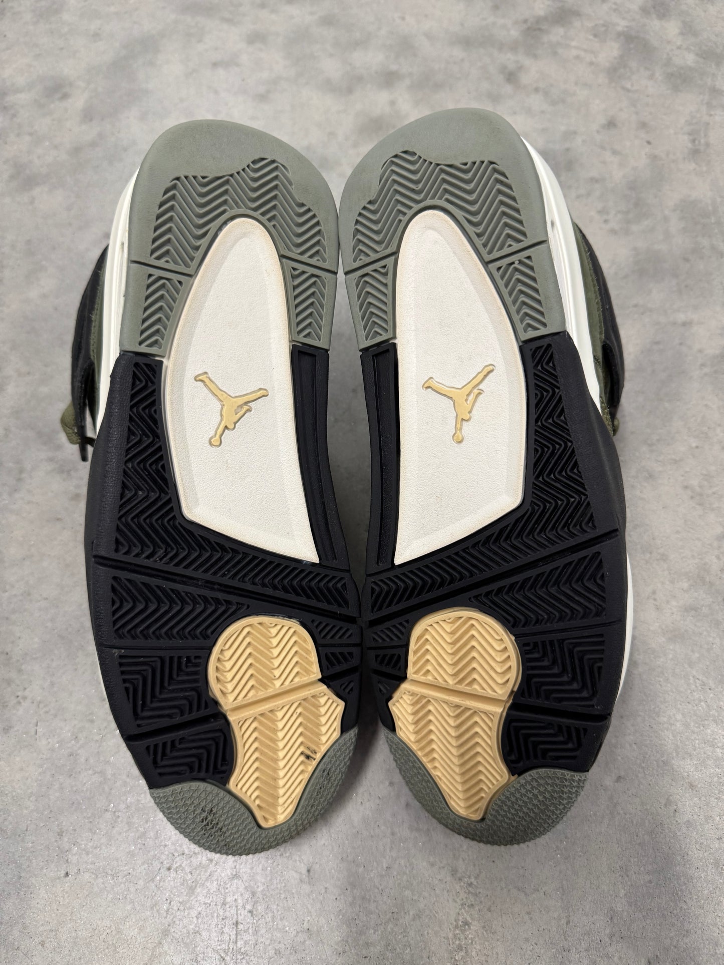 JORDAN 4 SE CRAFT “ Olive “