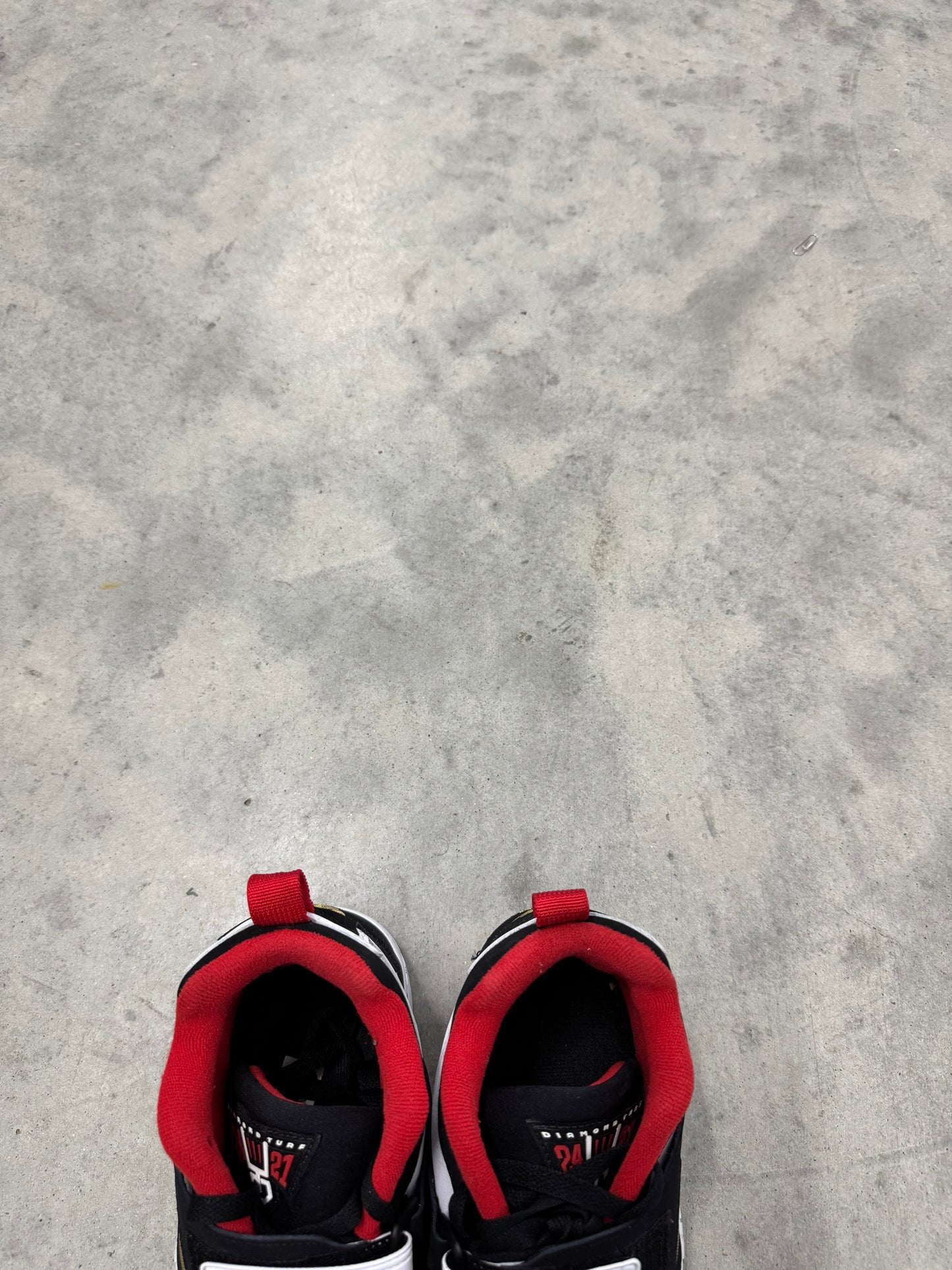 NIKE AIR DIAMOND TURF “ 49ers “