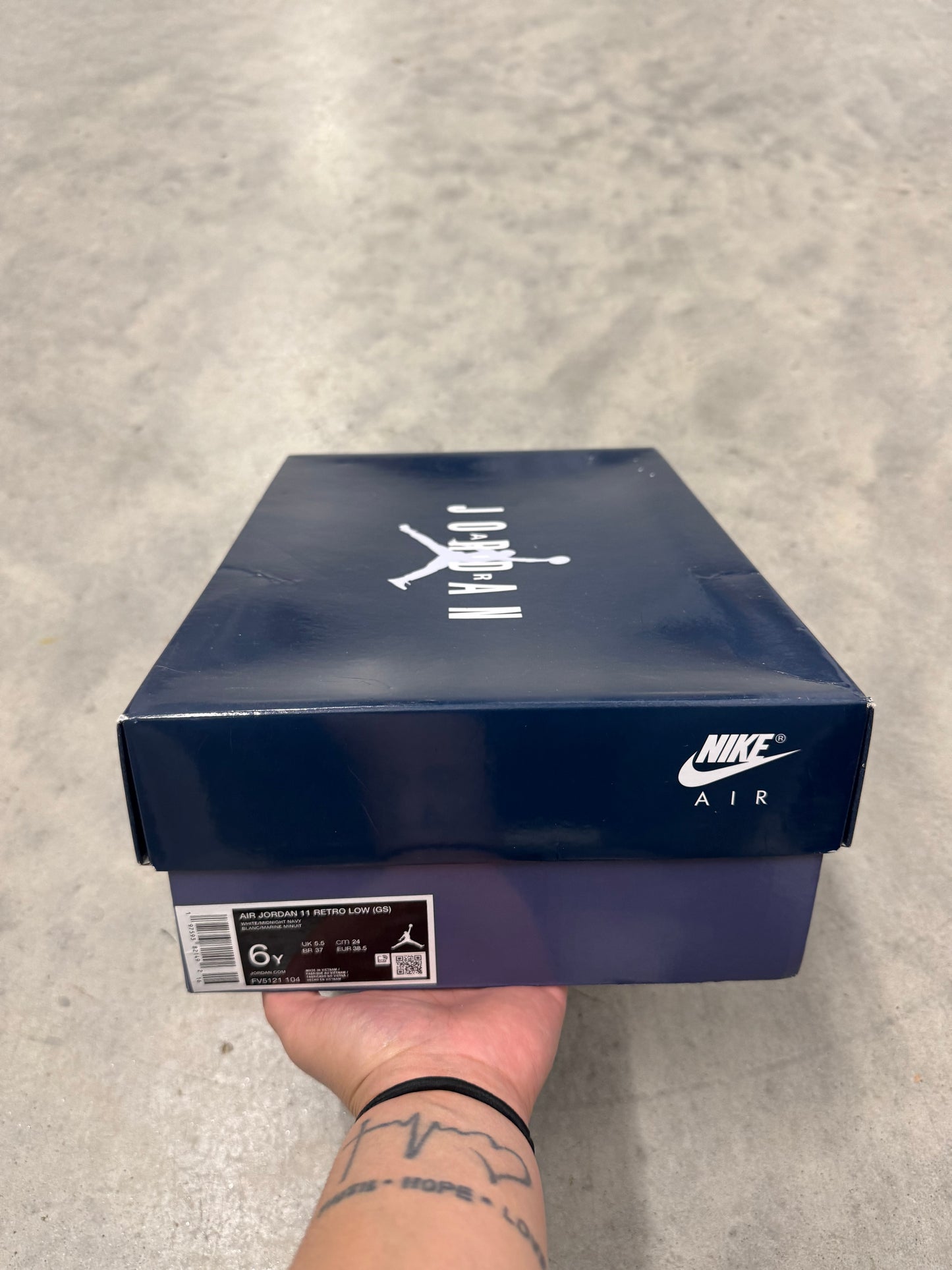 JORDAN 11 LOW “ Diffused Blue “