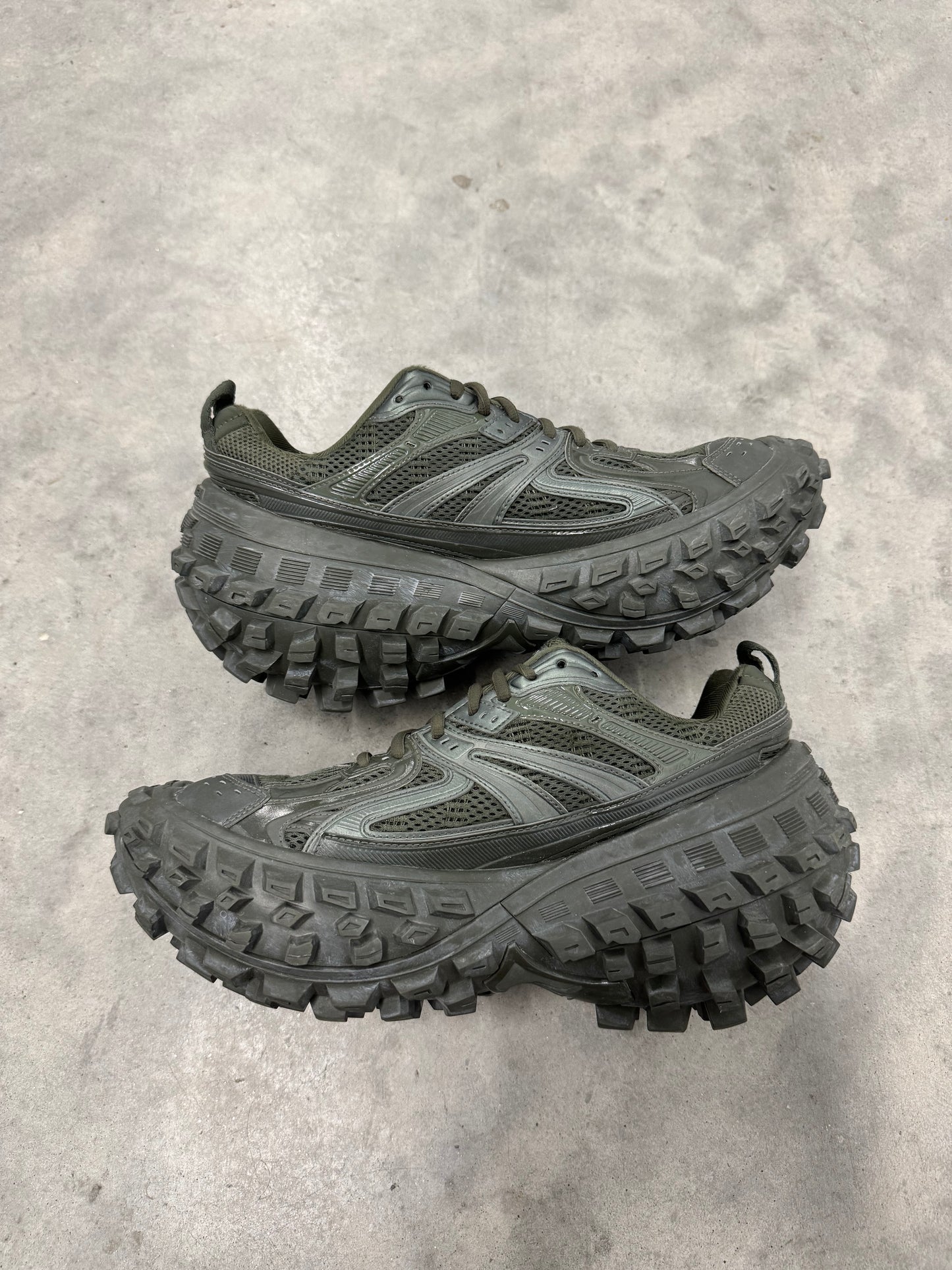 BALENCIAGA BOUNCER “ Green “