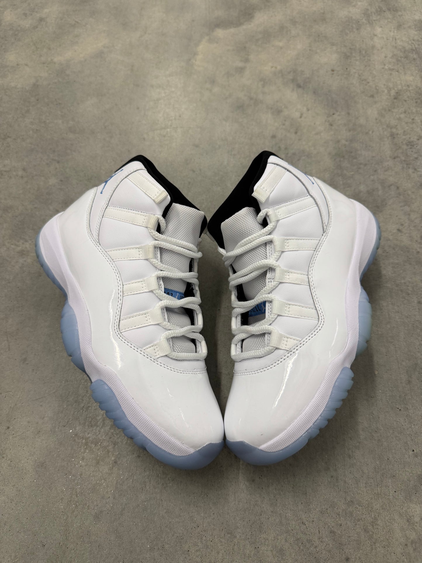 JORDAN 11 “ Legend Blue “