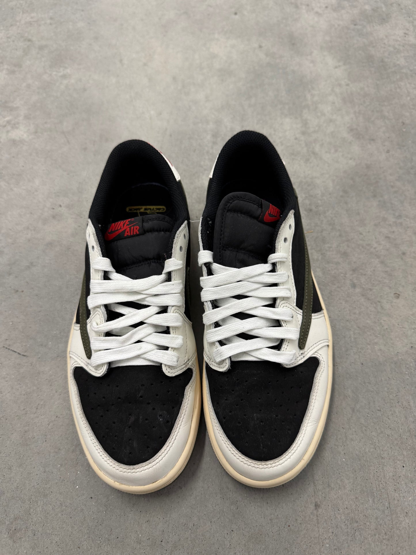 TRAVIS SCOTT JORDAN 1 LOW “ Olive “