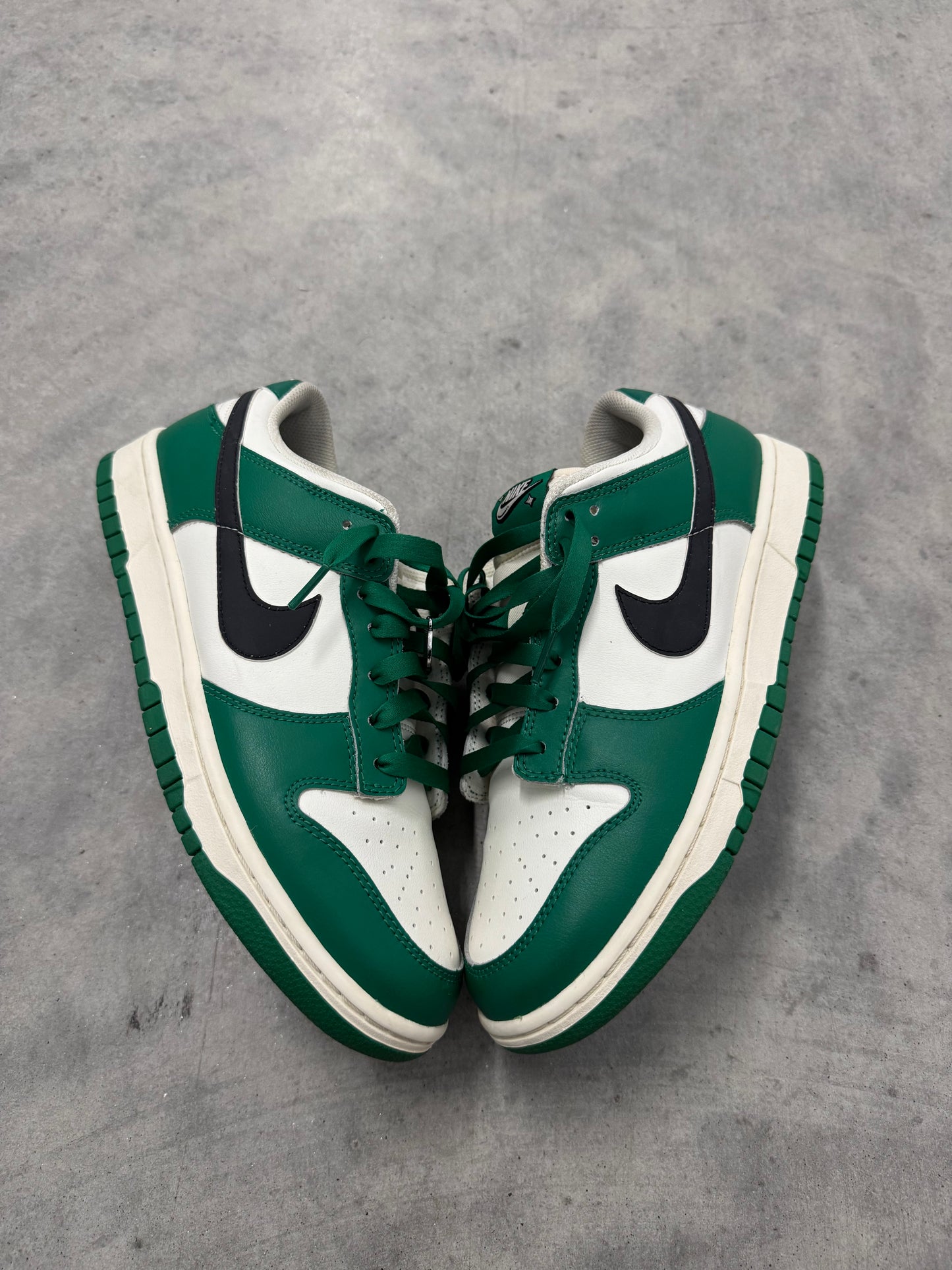 NIKE DUNK LOW LOTTERY PACK “ Malachite Green “