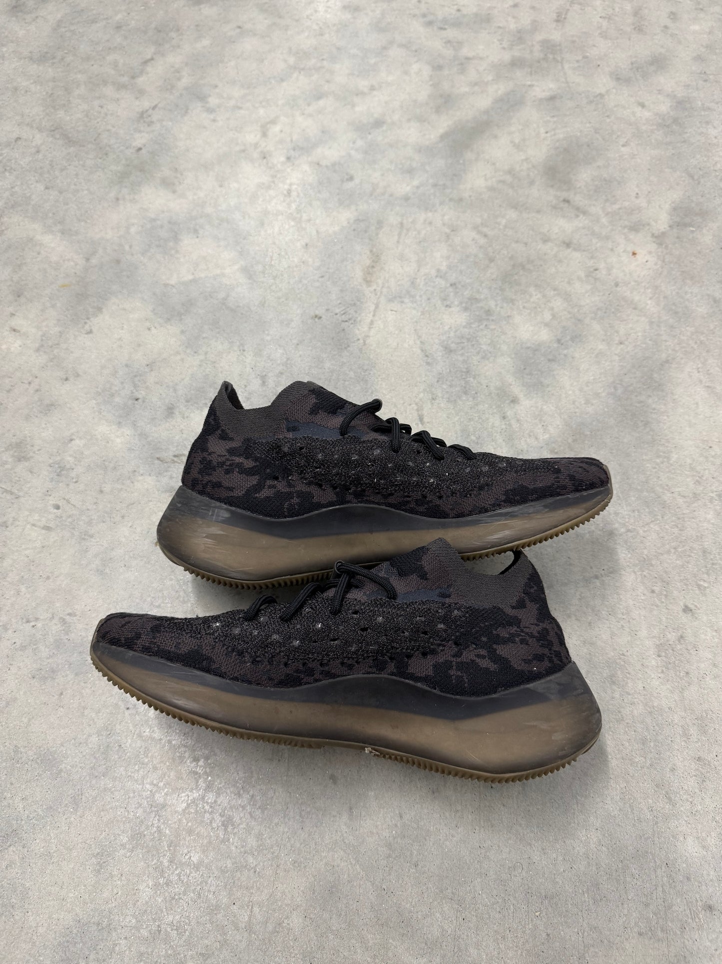 YEEZY BOOST 380 “ Onyx “