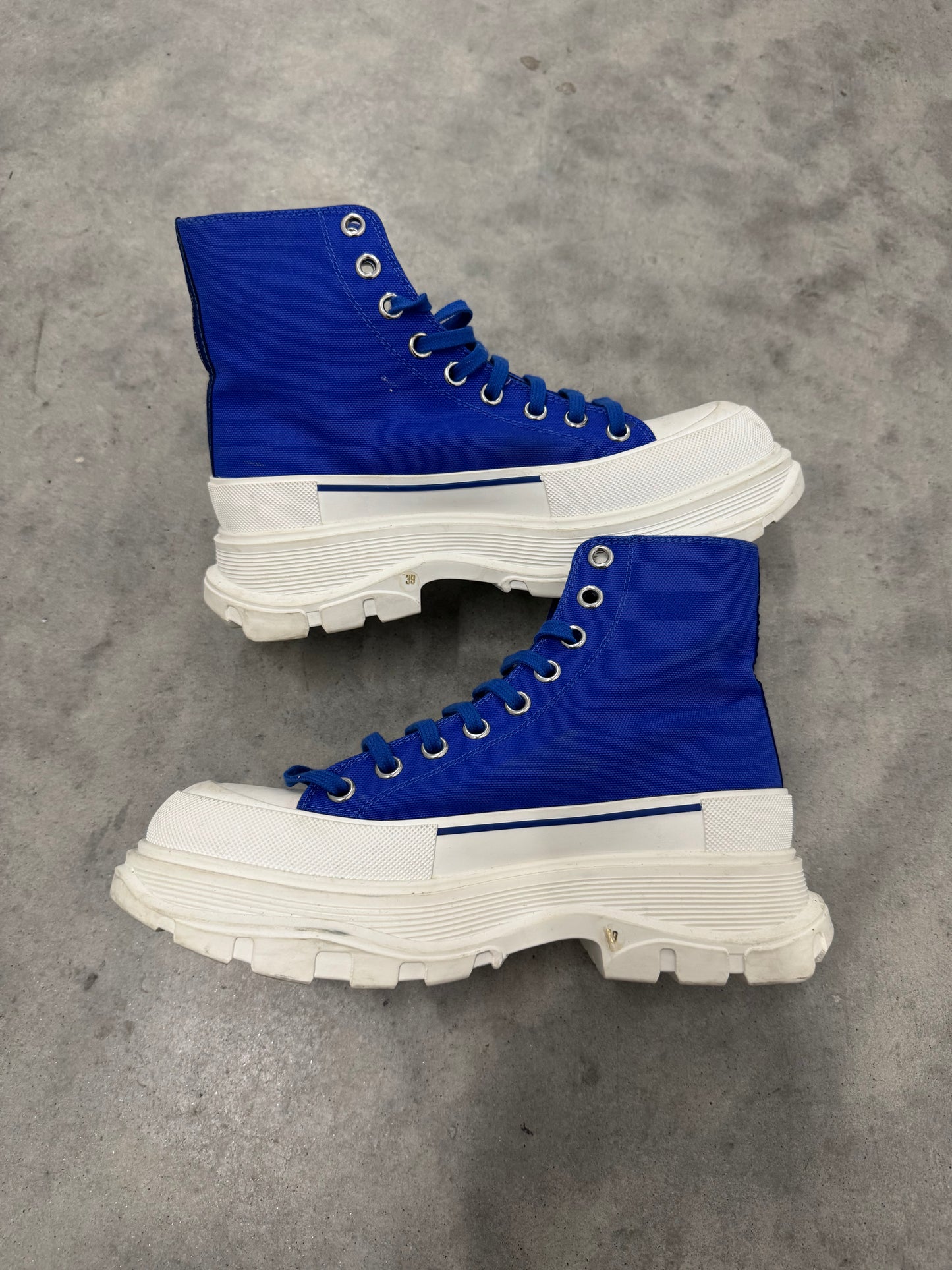 ALEXANDER MCQUEEN TREAD SLICK BOOT “ Blue “