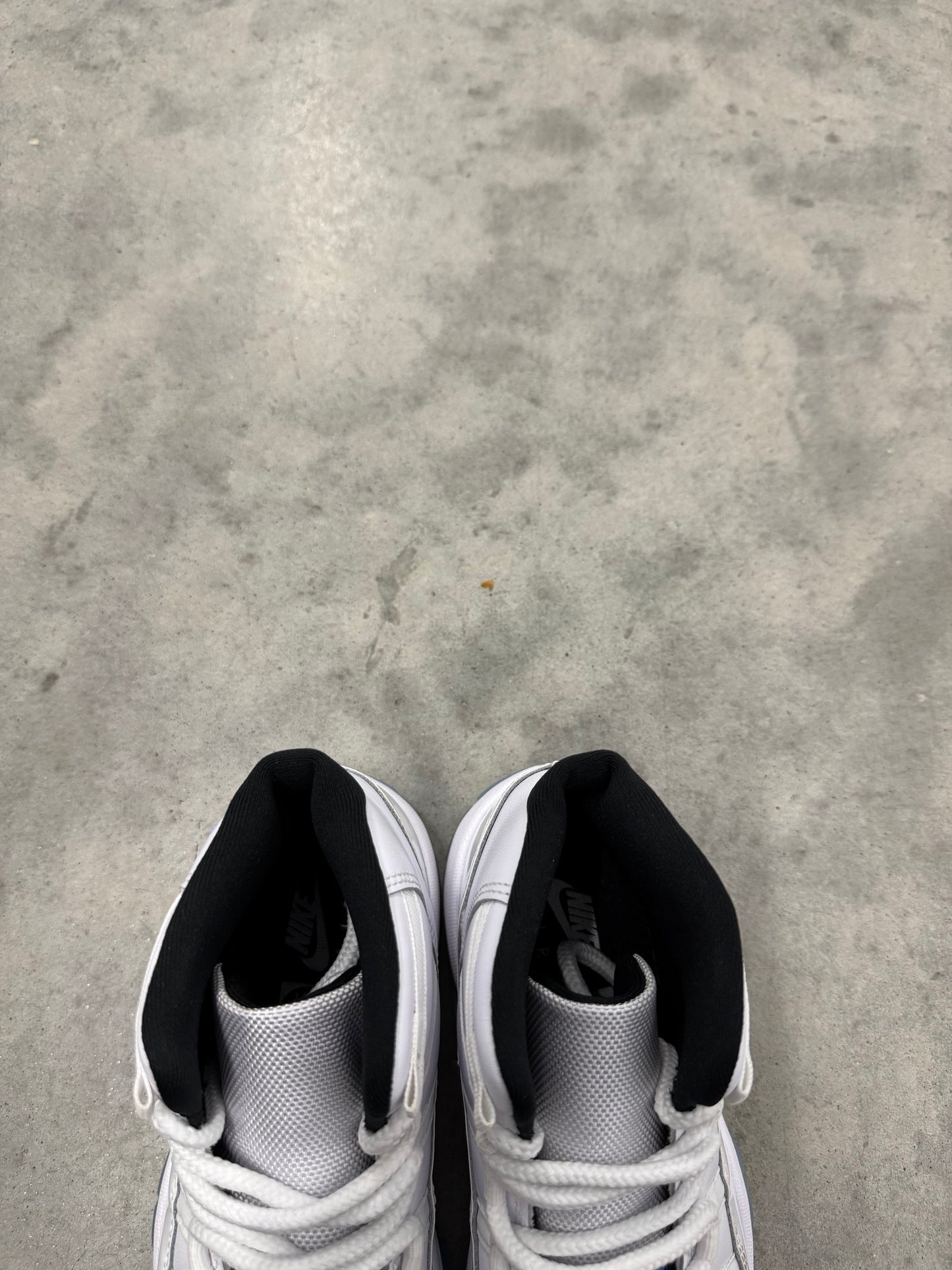 JORDAN 11 “ Legend Blue “