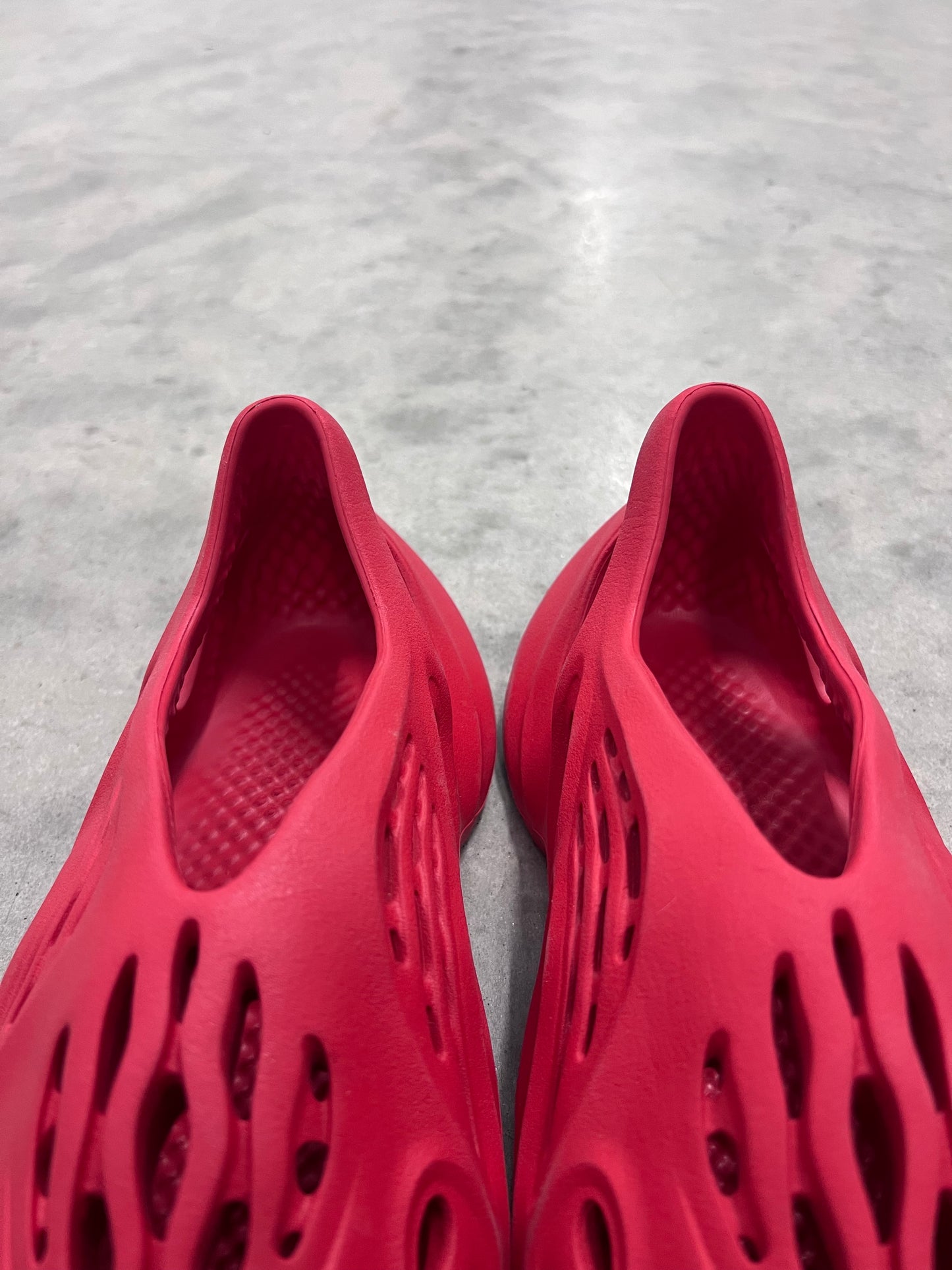 Yeezy Foam runner "Vermillion"