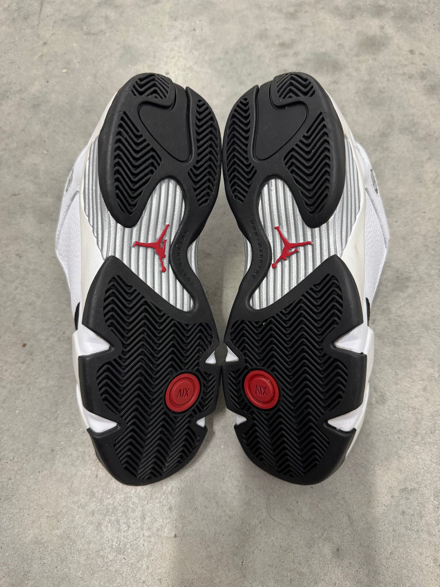 JORDAN 14 “ Black Toe “