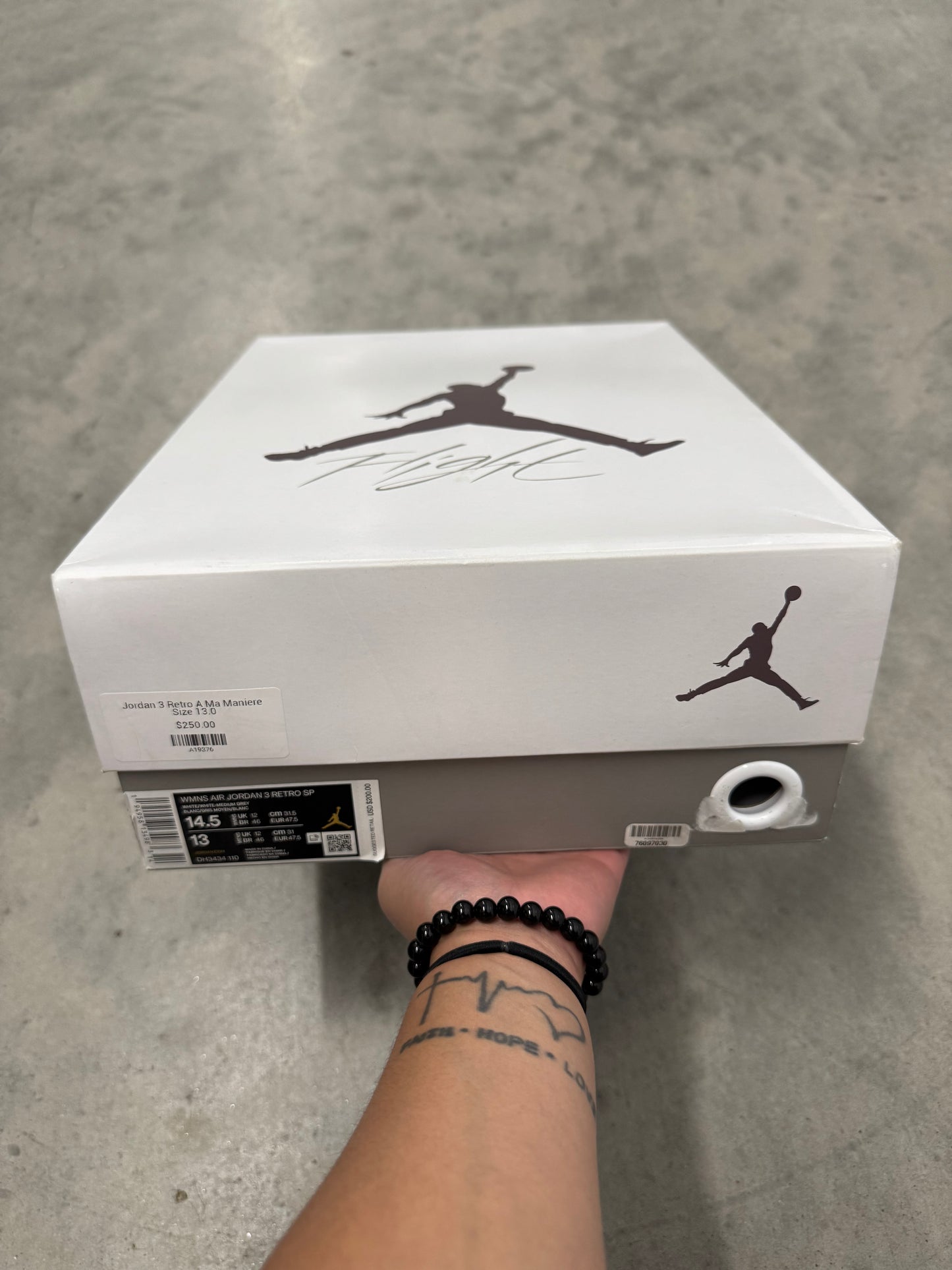 A MA MANIÉRE JORDAN 3 “ Raised By Women “