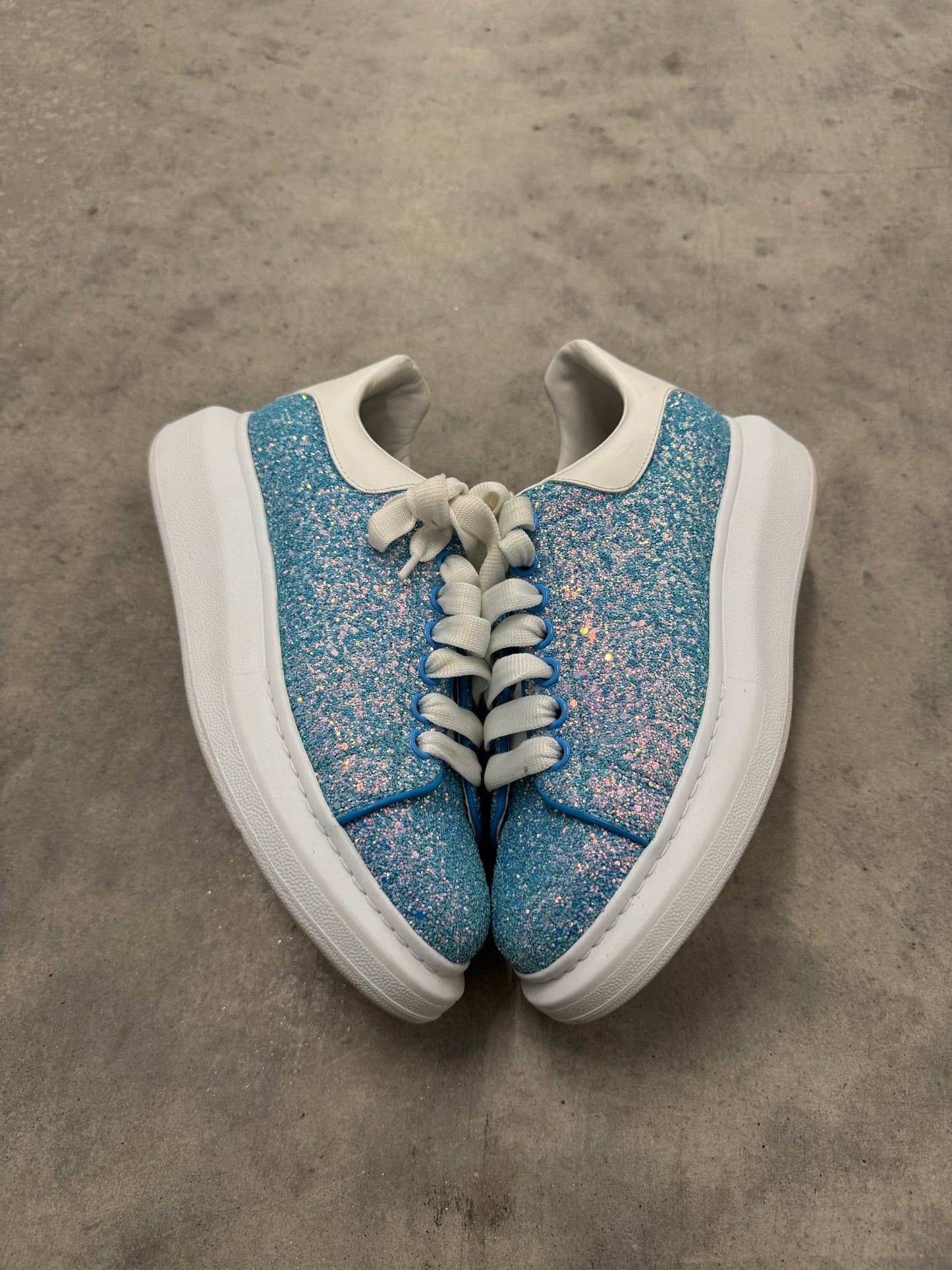 ALEXANDER MCQUEEN OVERSIZED SNEAKER “ Glitter Heavenly Blue “