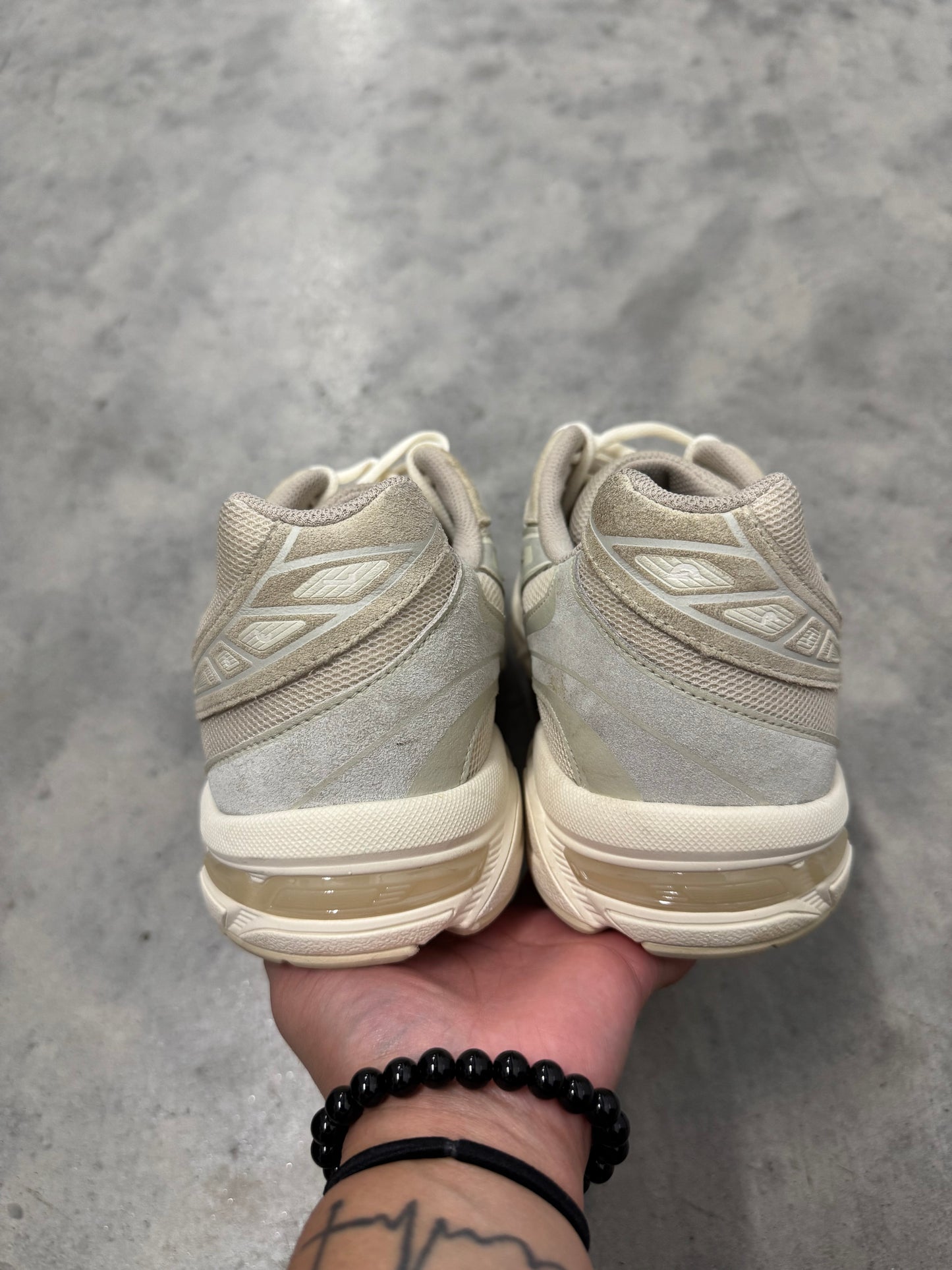 ASICS GEL-1130 “ Vanilla White Sage “
