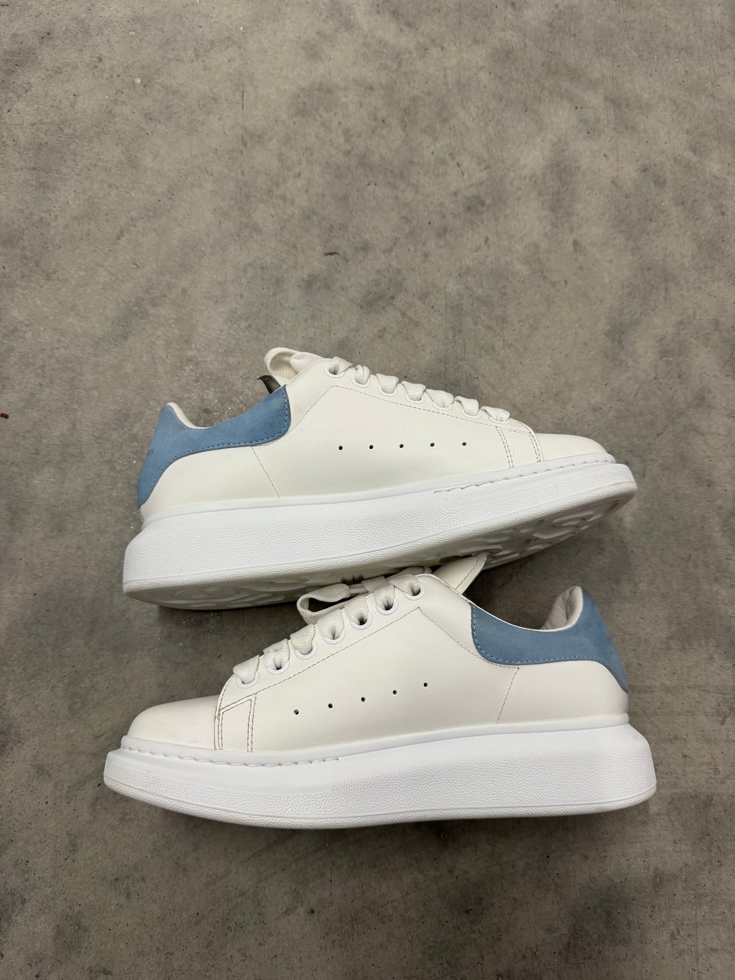 ALEXANDER MCQUEEN OVERSIZED SNEAKER “ White Powder Blue “