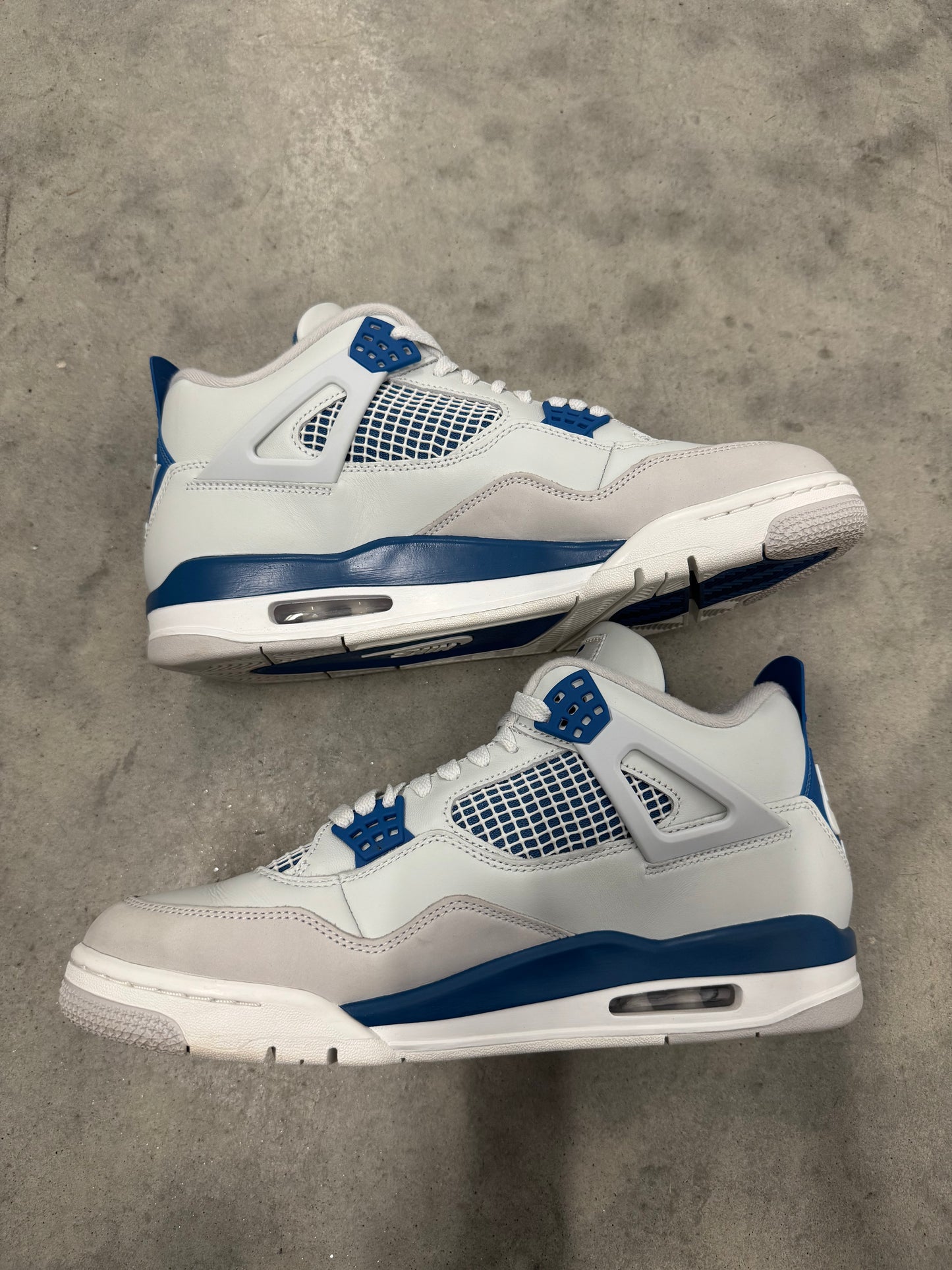 JORDAN 4 “ Military Blue “
