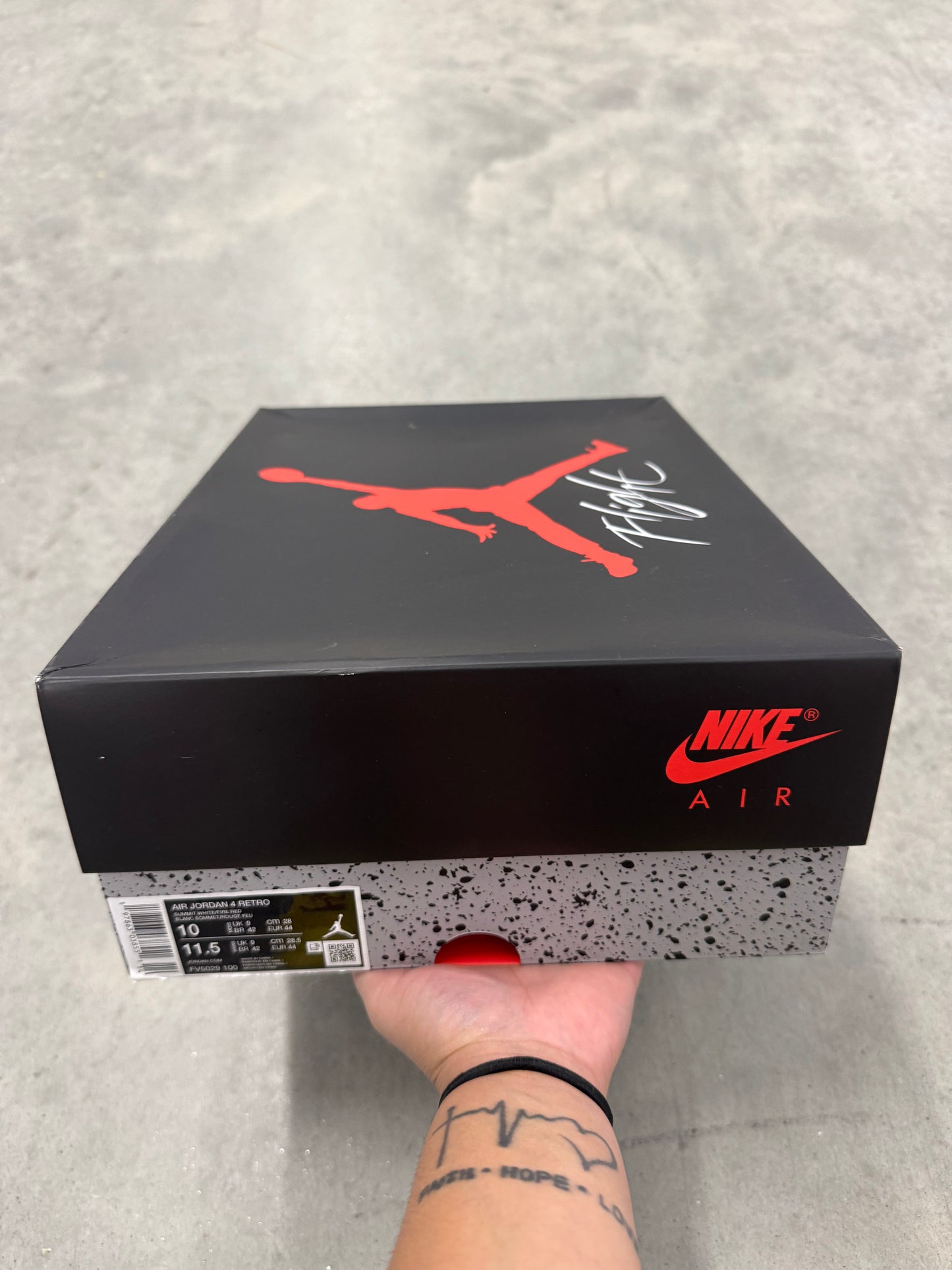 JORDAN 4 “ White Cement “ ( 2025 )