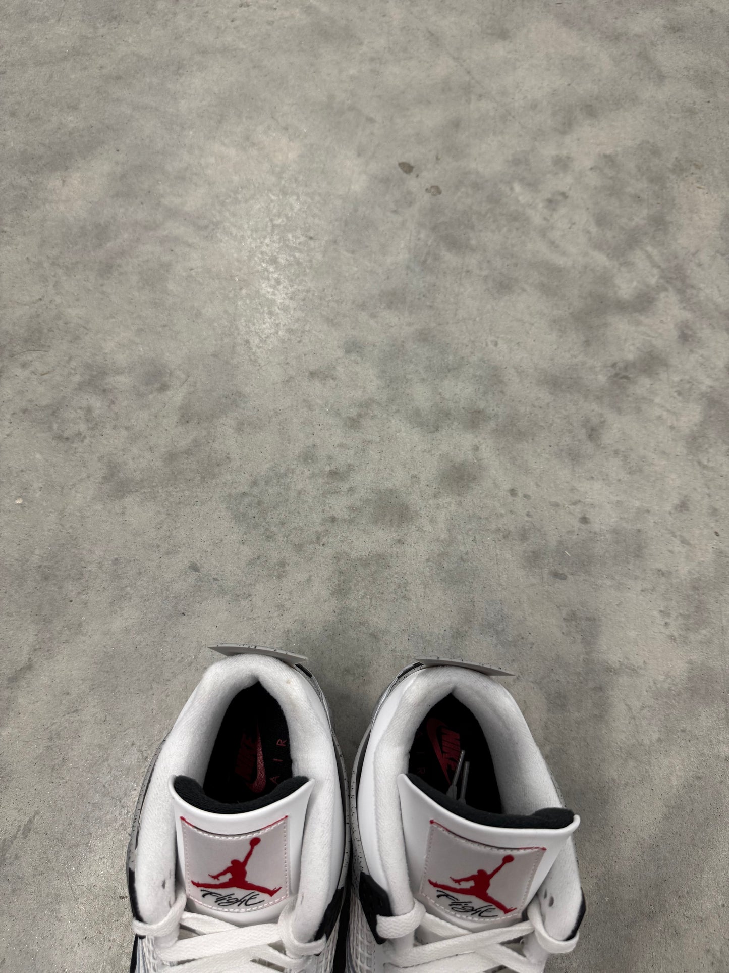 JORDAN 4 “ White Cement “ ( 2025 )