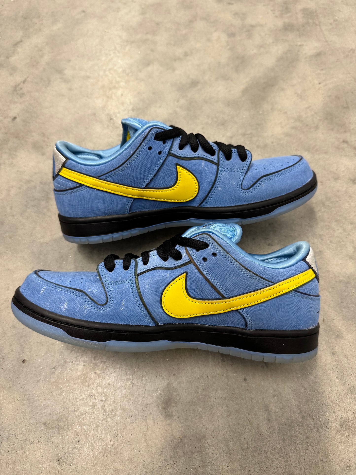 THE POWERPUFF GIRLS NIKE SB DUNK LOW “ Bubbles “