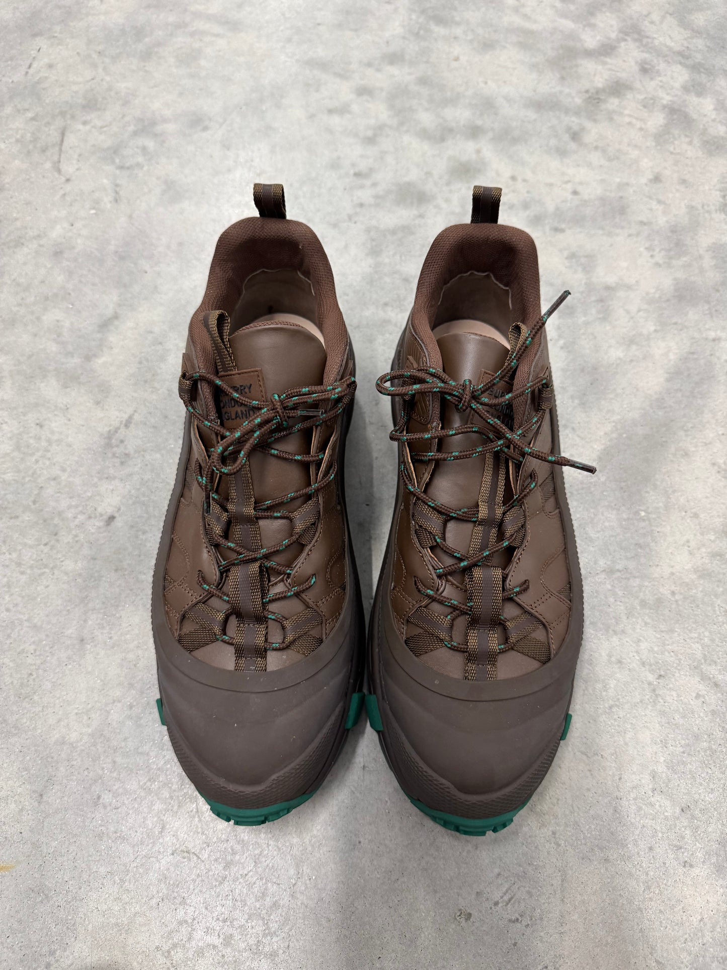 BURBERRY ARTHUR “ Dark Mocha “