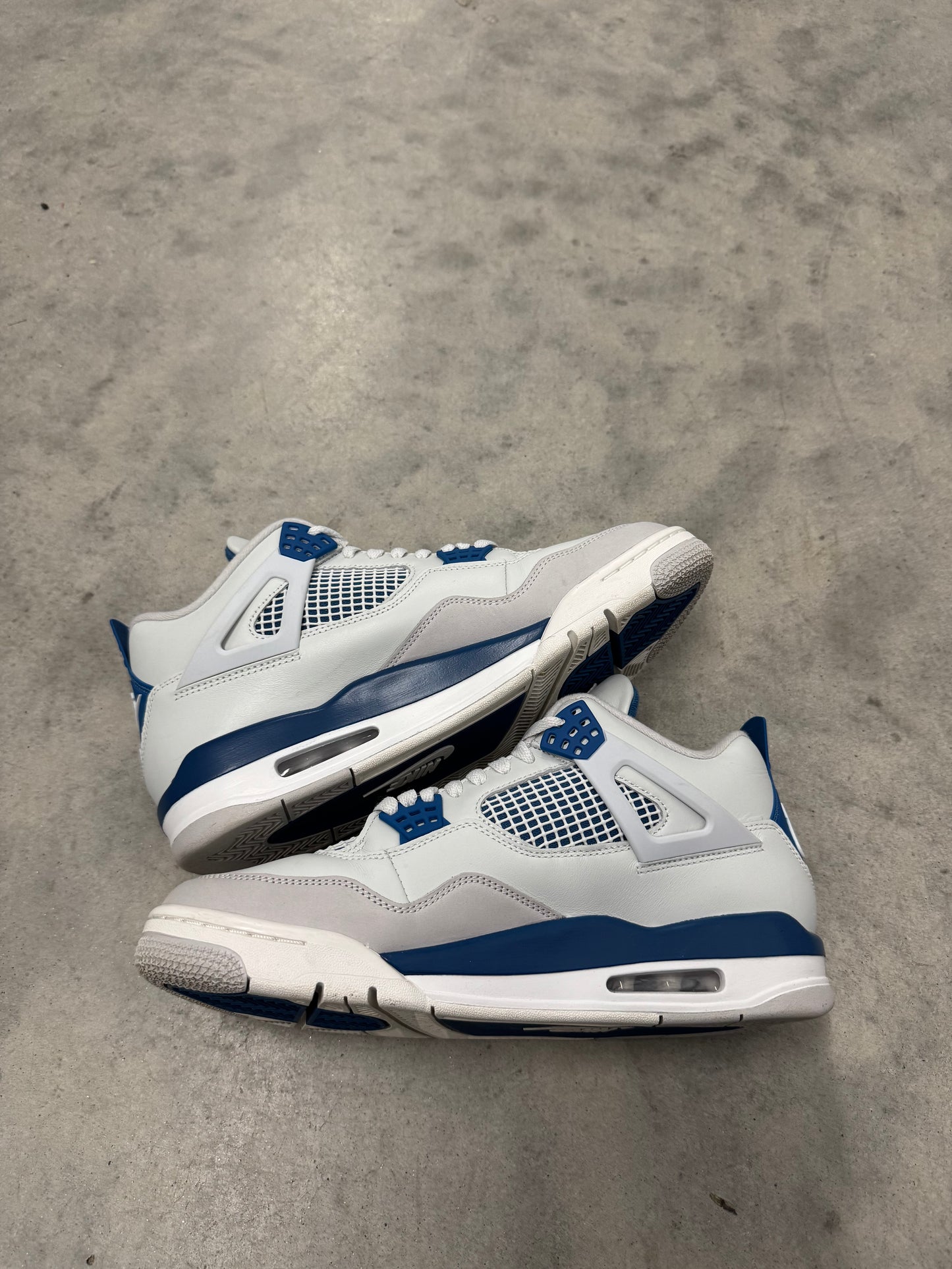 JORDAN 4 “ Military Blue “