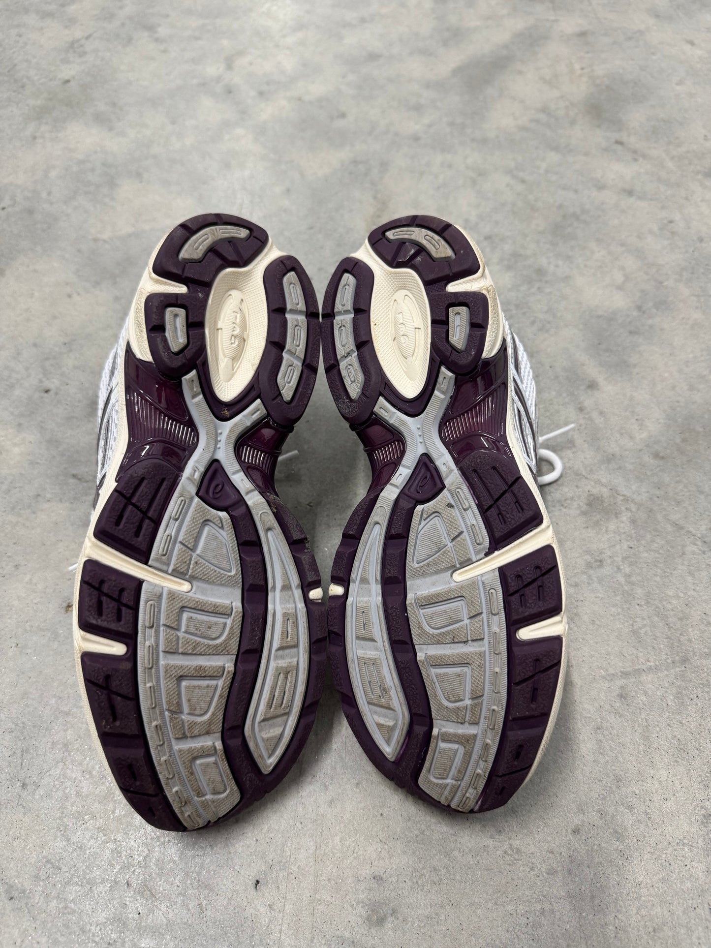 ASICS GEL-1130 “ White Deep Plum “
