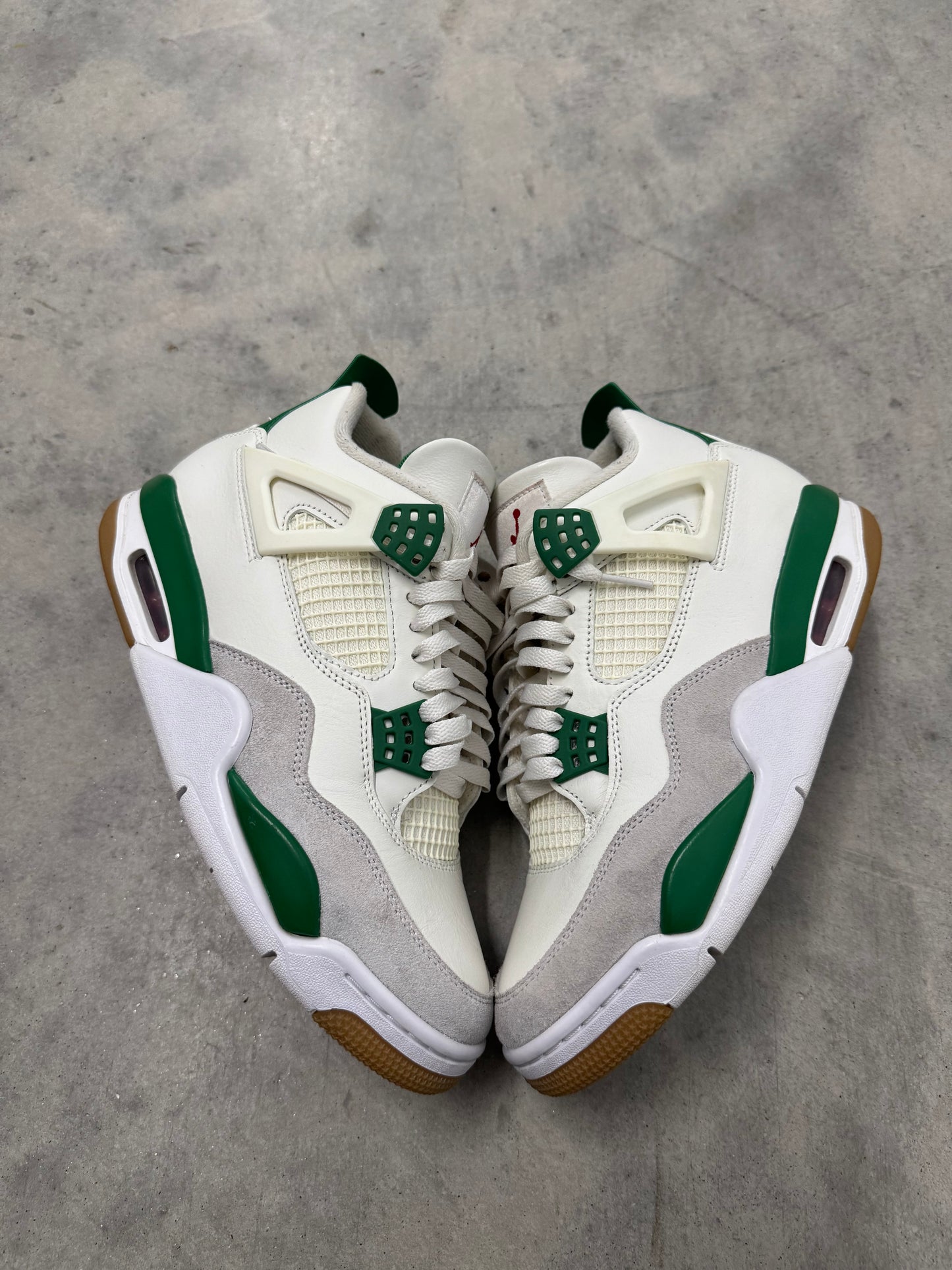 NIKE SB JORDAN 4 “ Pine Green “