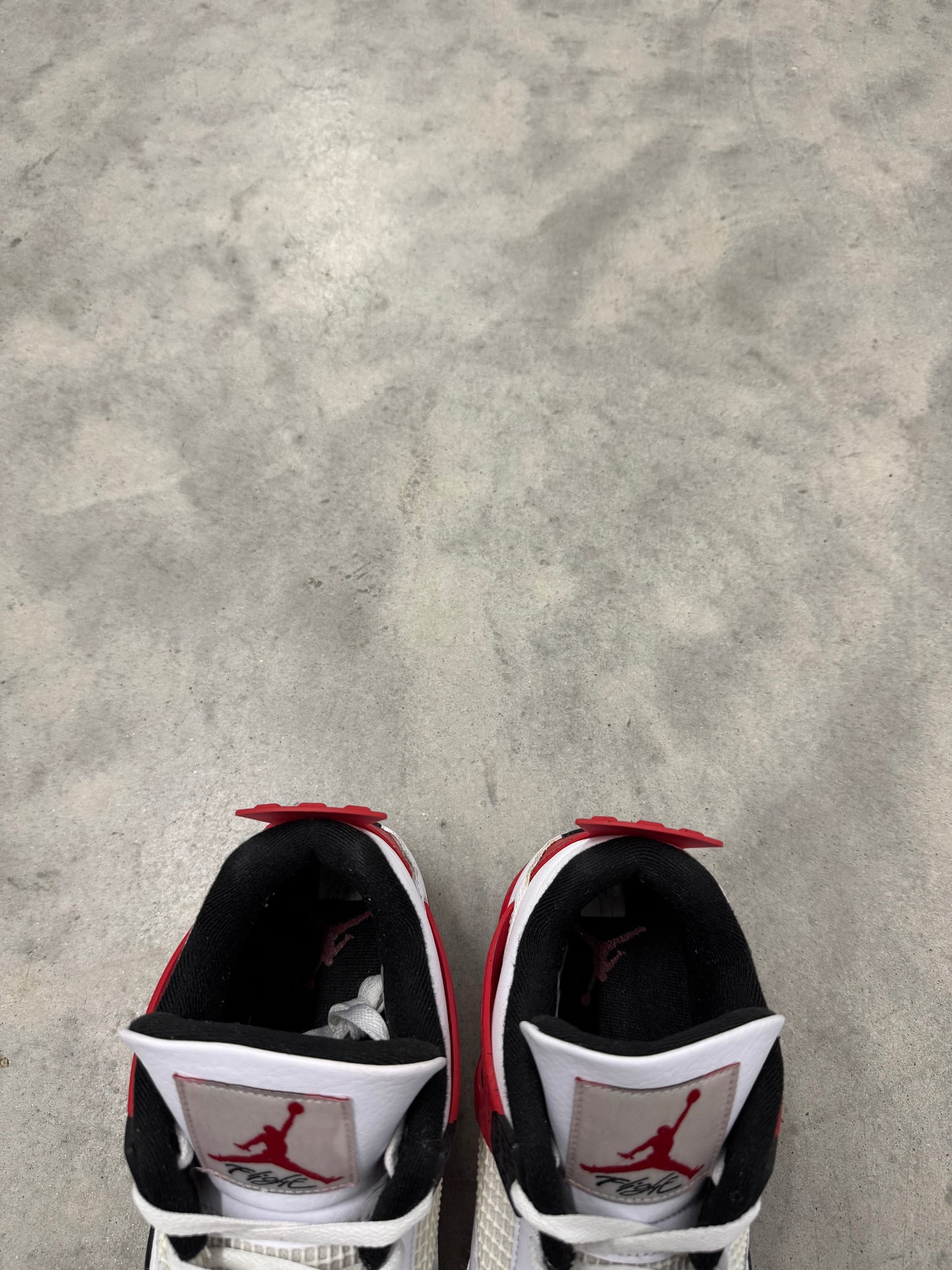 JORDAN 4 “ Red Cement “