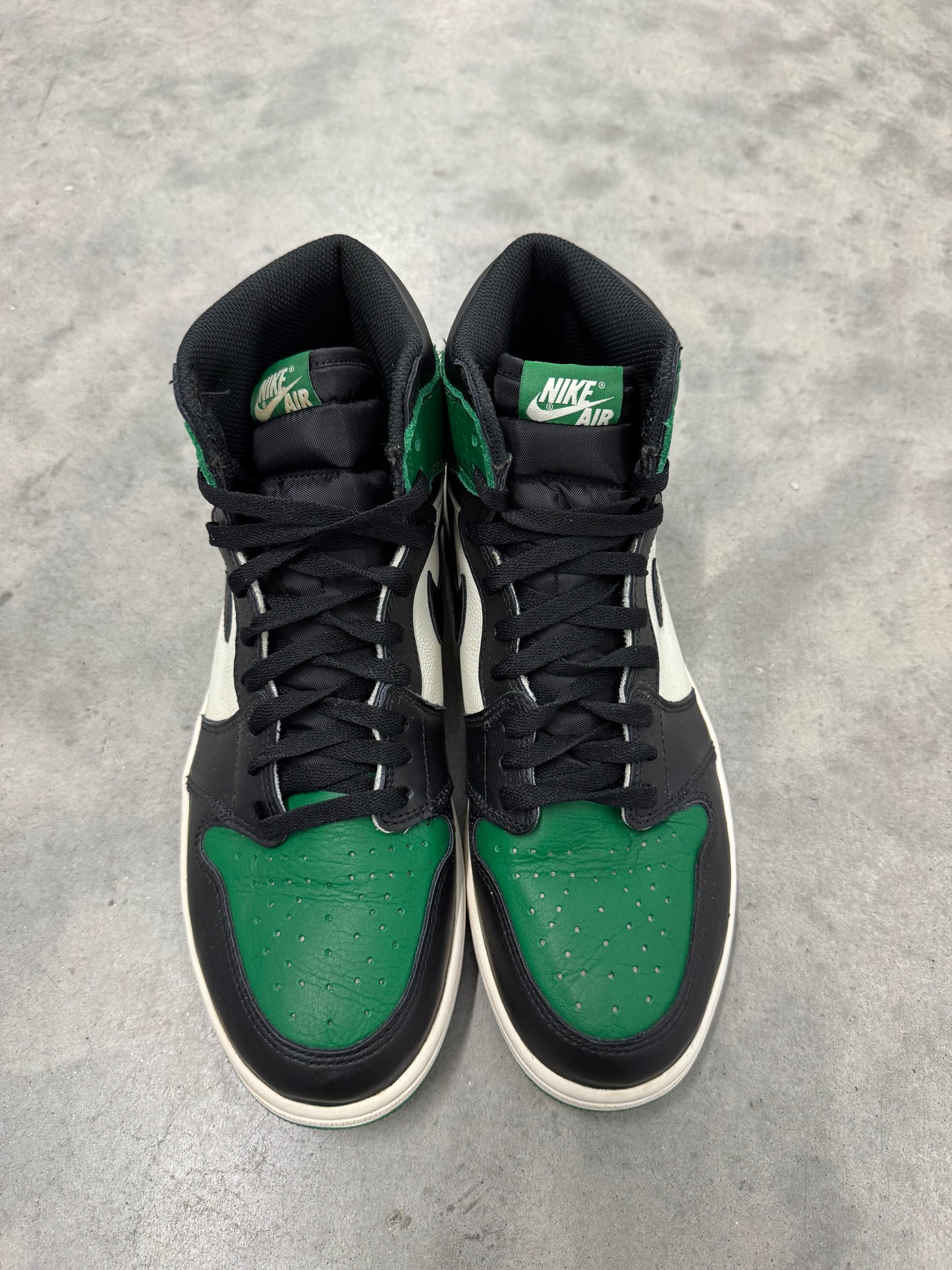 JORDAN 1 “ Pine Green “